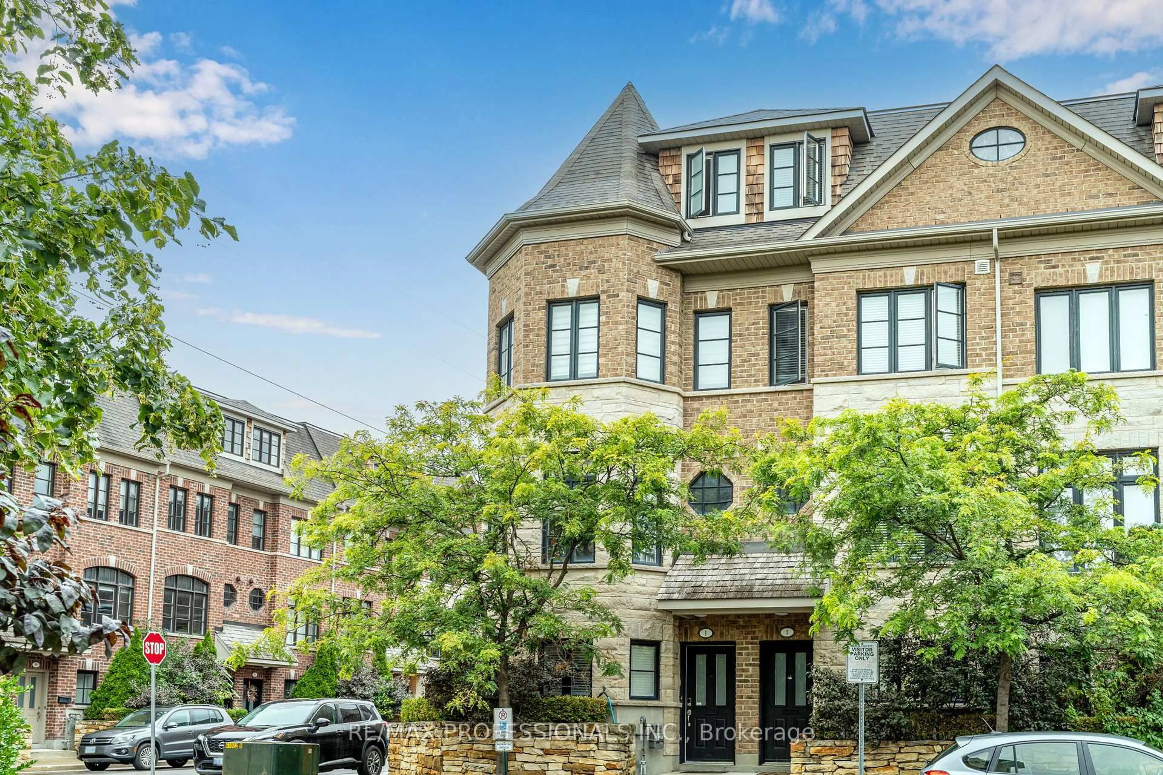 Home with brick exterior material, street for 1812 Burnhamthorpe Rd #1, Mississauga Ontario L4X 0A3