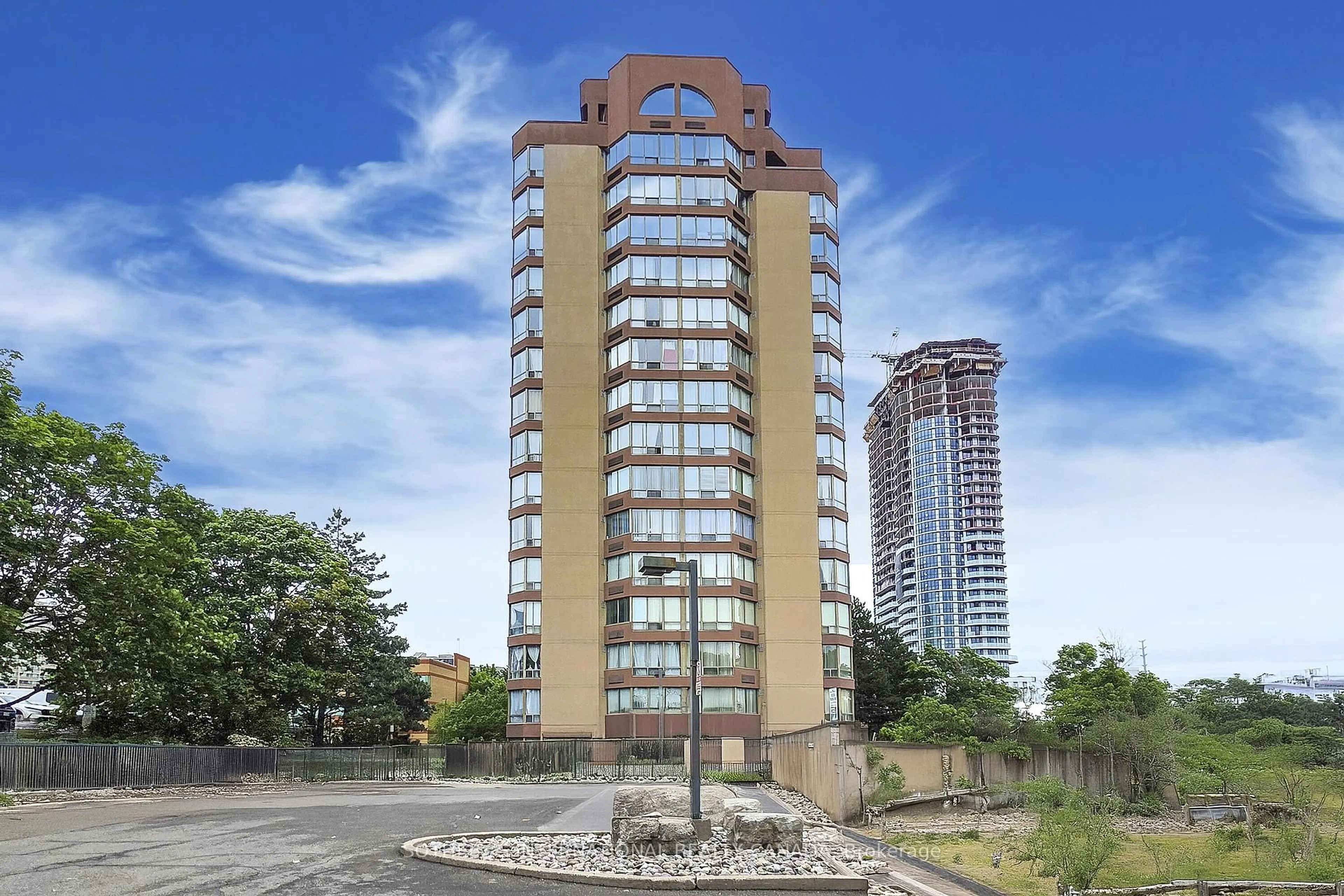 Unknown for 25 Fairview Rd #406, Mississauga Ontario L5B 3Y8