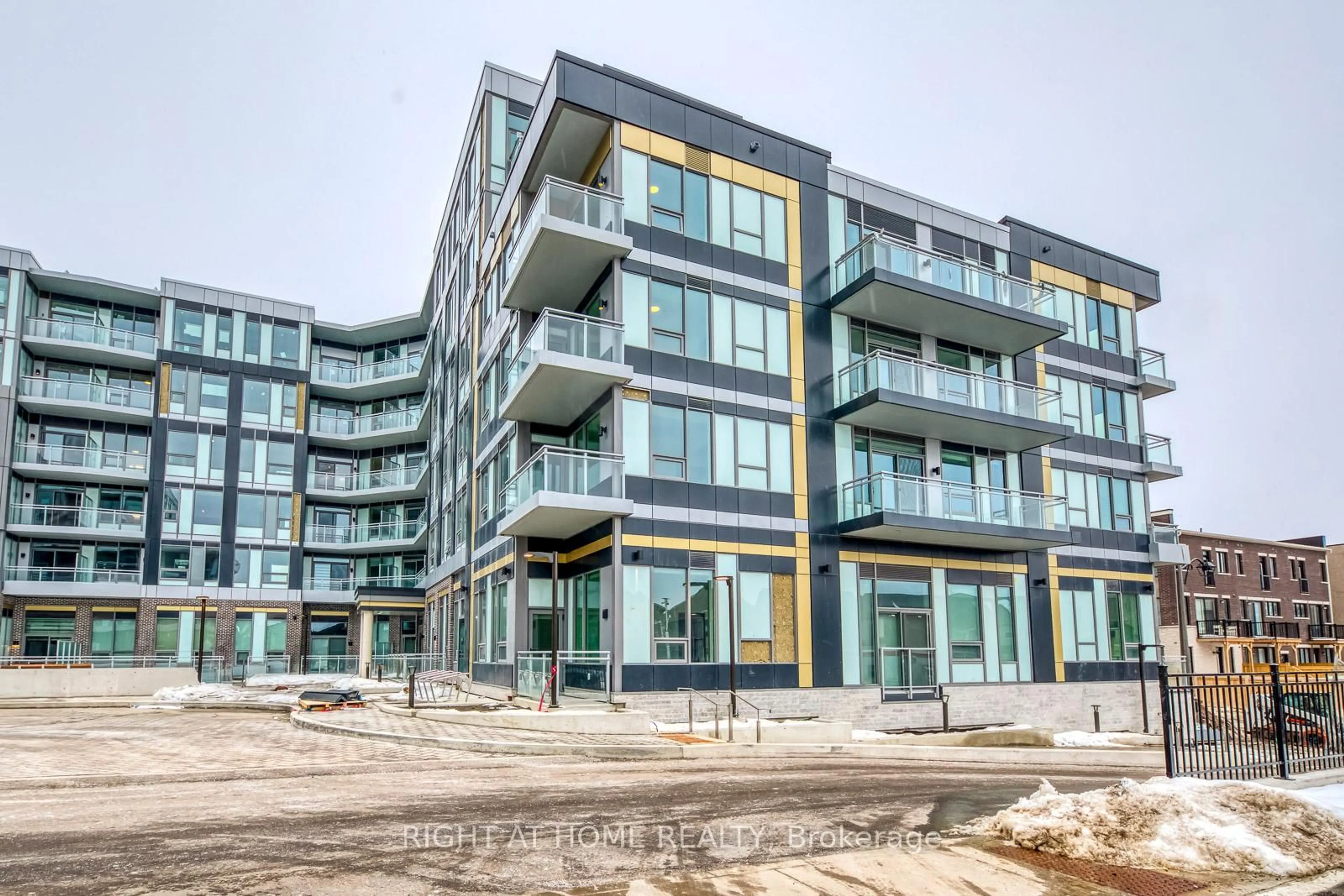 Unknown for 2501 Saw Whet Blvd #136, Oakville Ontario L6M 5N2