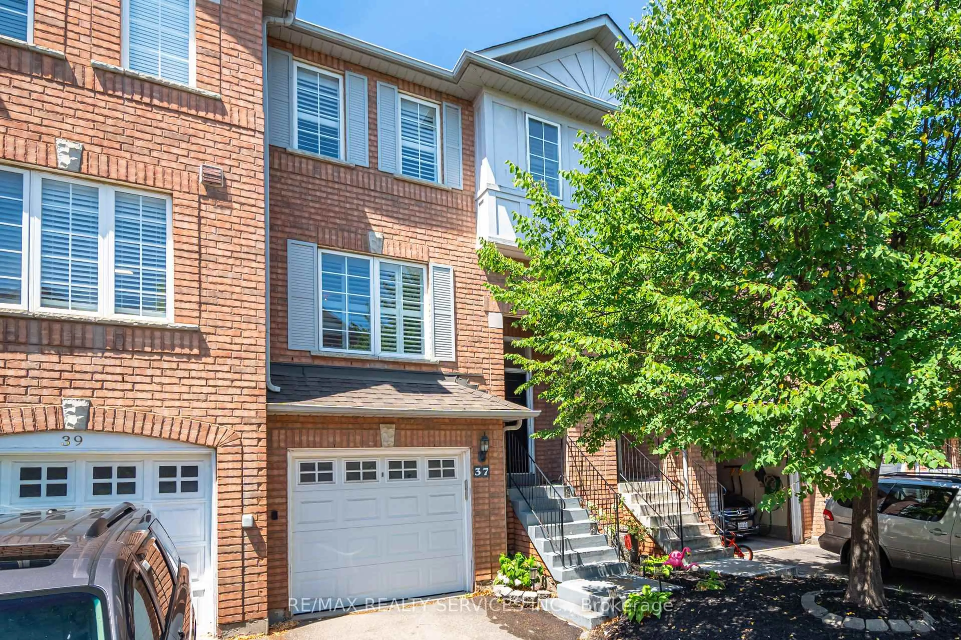 Home with brick exterior material, street for 170 Havelock Dr #37, Brampton Ontario L6W 4T3