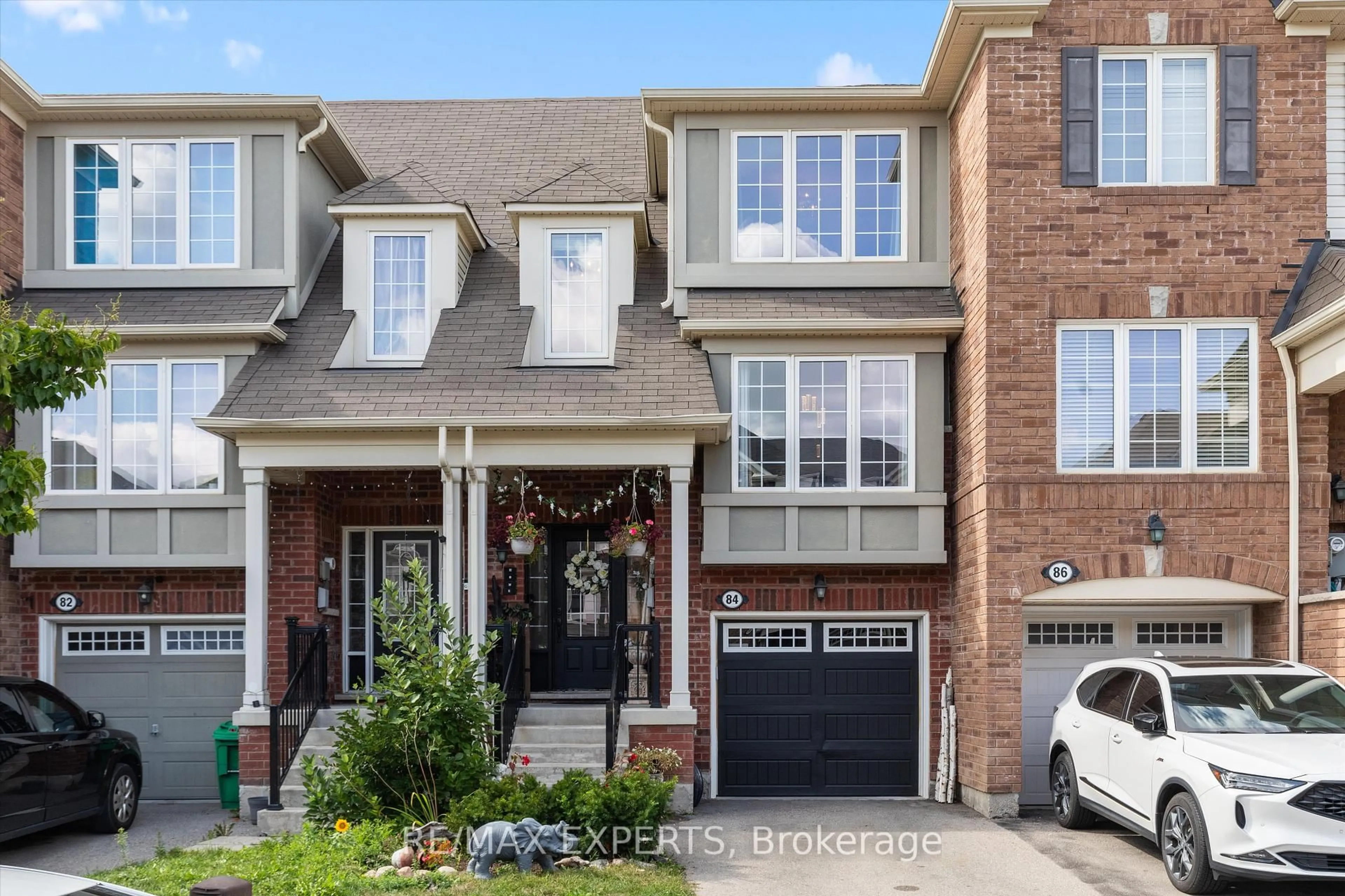 Home with brick exterior material, street for 84 Vanhore Clse, Brampton Ontario L7A 0X9