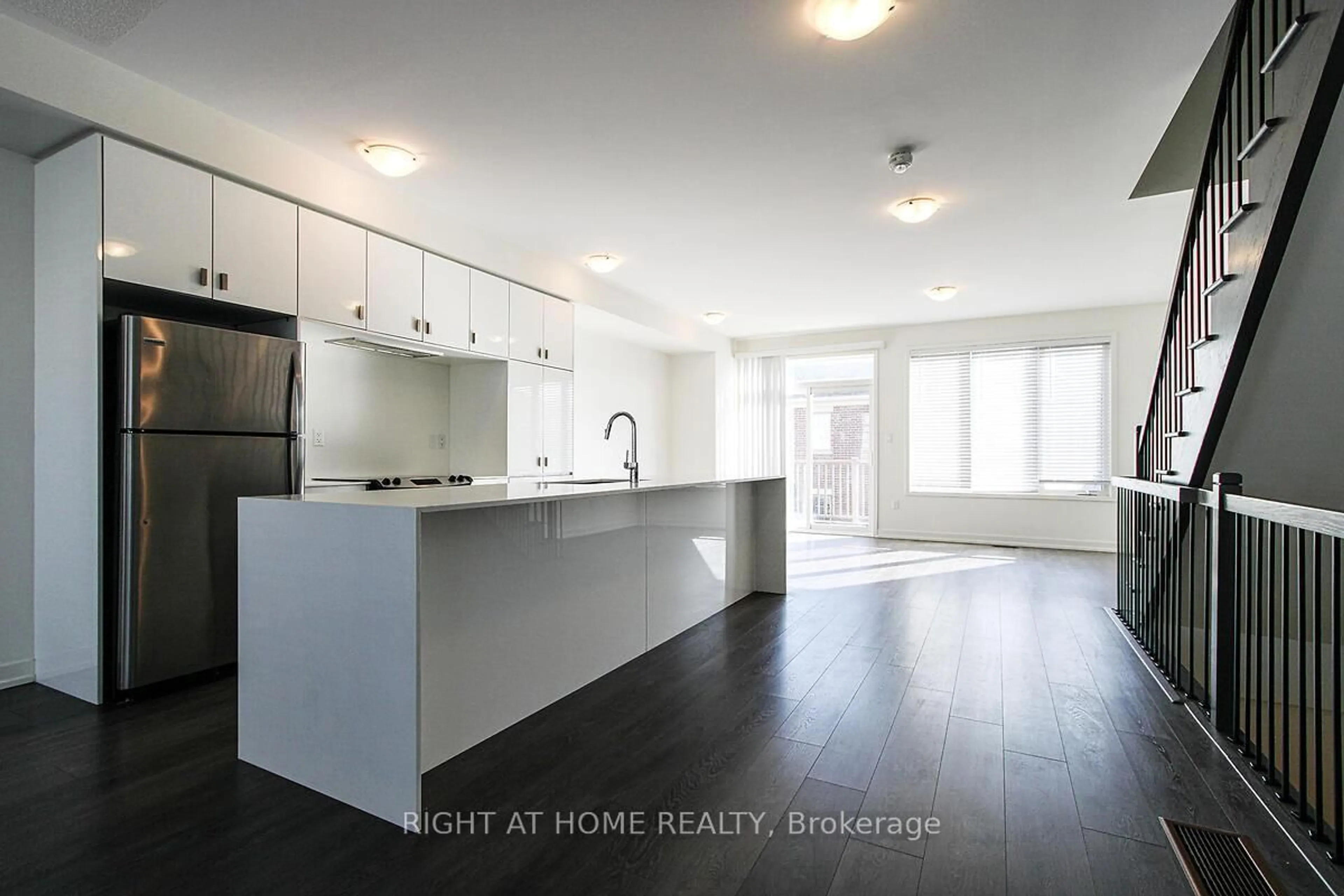 Open concept kitchen, unknown for 3092 Ernest Appelbe Blvd, Oakville Ontario L6H 0M1