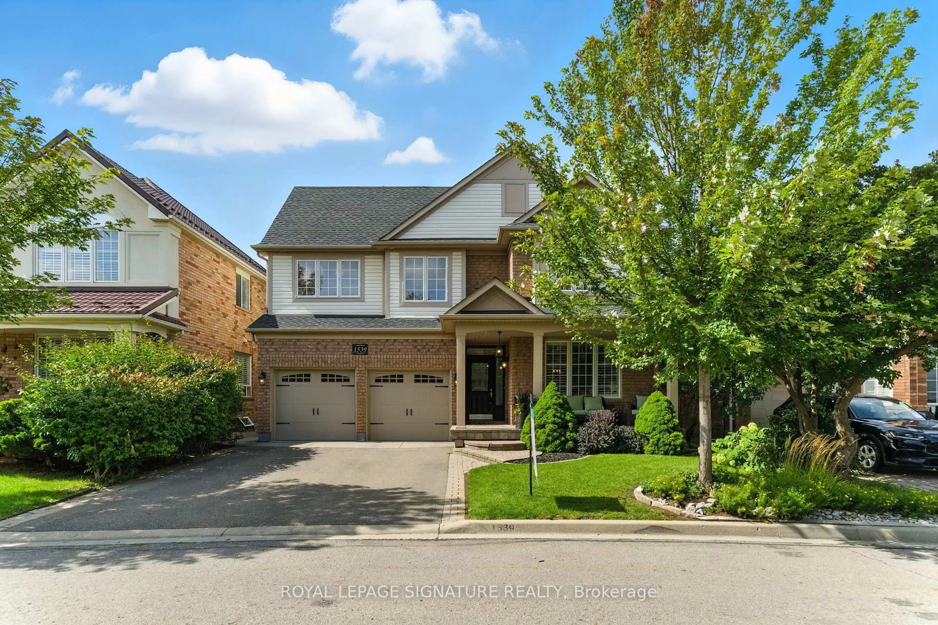 Home with brick exterior material, street for 1539 Jarvie Cres, Milton Ontario L9T 5Z4