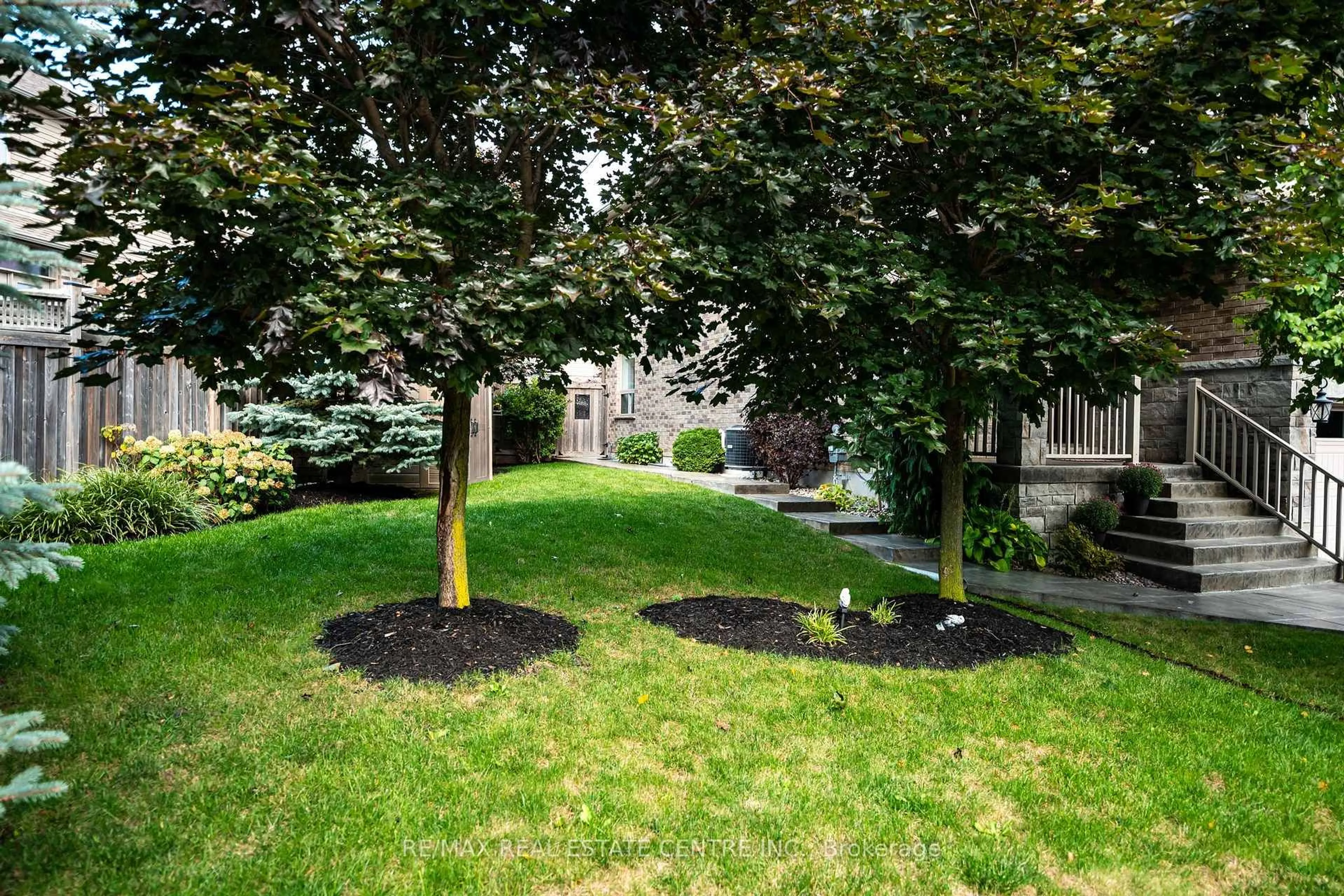 Patio, forest/trees view for 33 Wardlaw Ave, Orangeville Ontario L9W 6K1