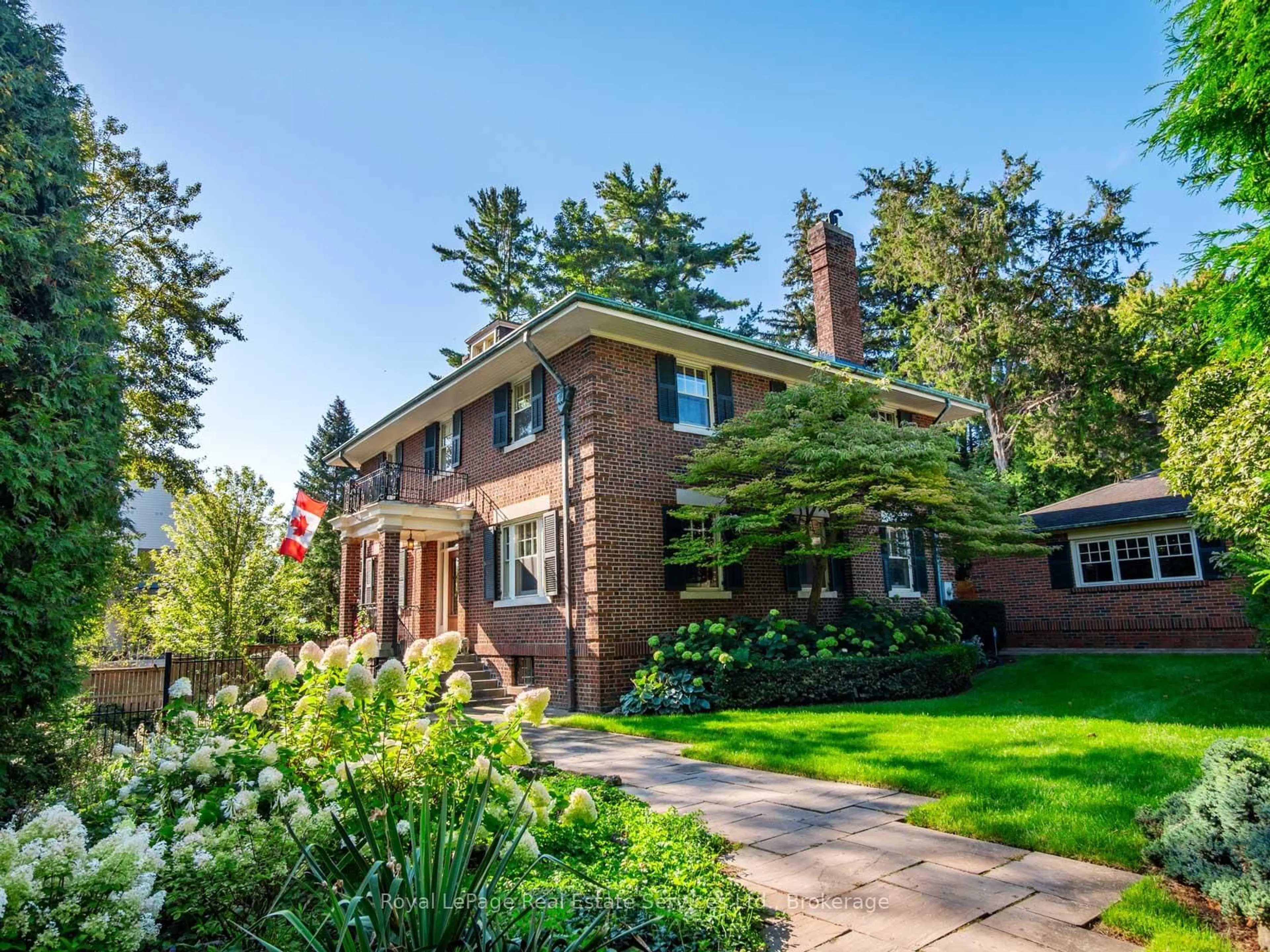 Home with brick exterior material, street for 184 King St, Oakville Ontario L6J 1B4