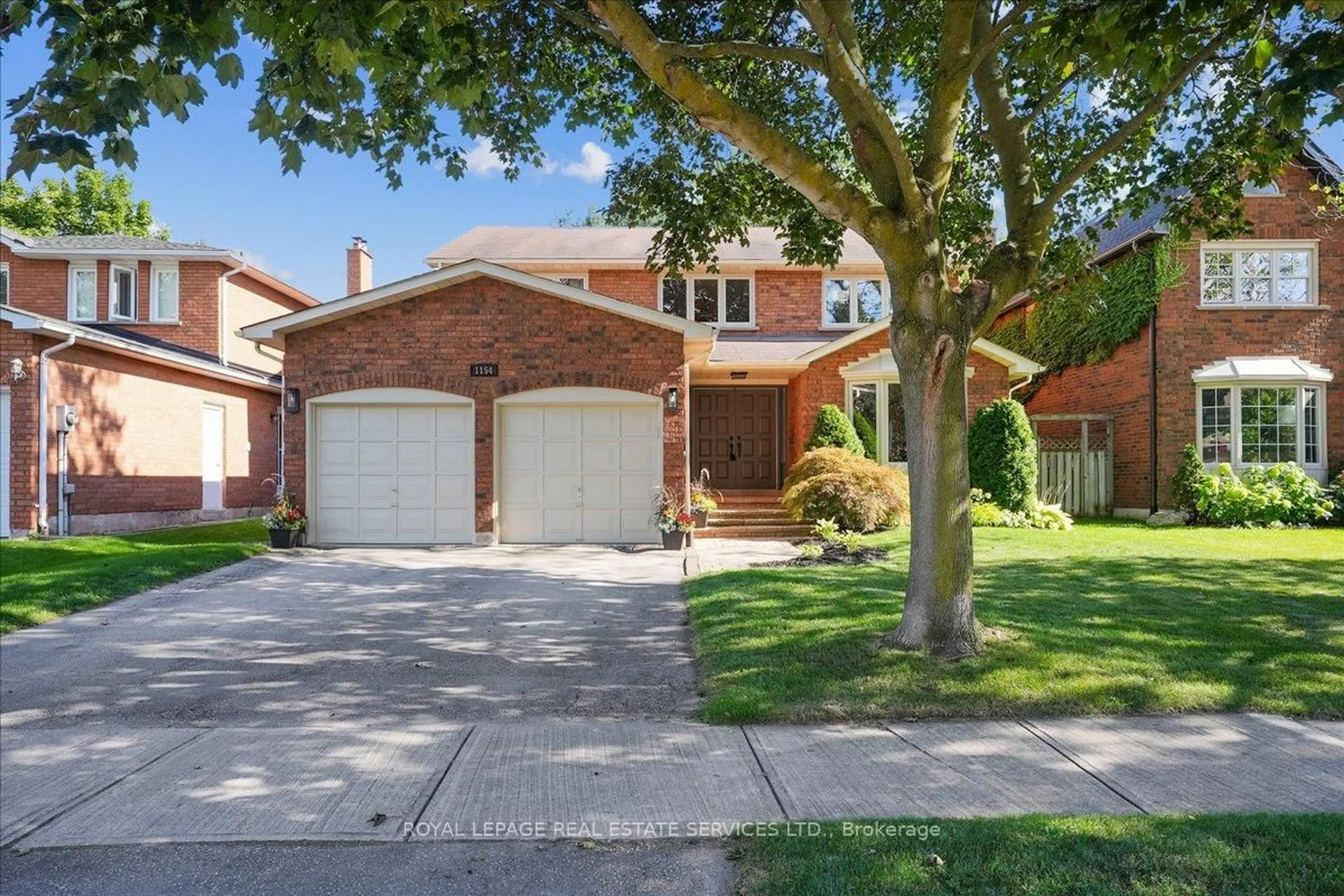 Home with brick exterior material, street for 1154 Beechgrove Cres, Oakville Ontario L6M 2B2