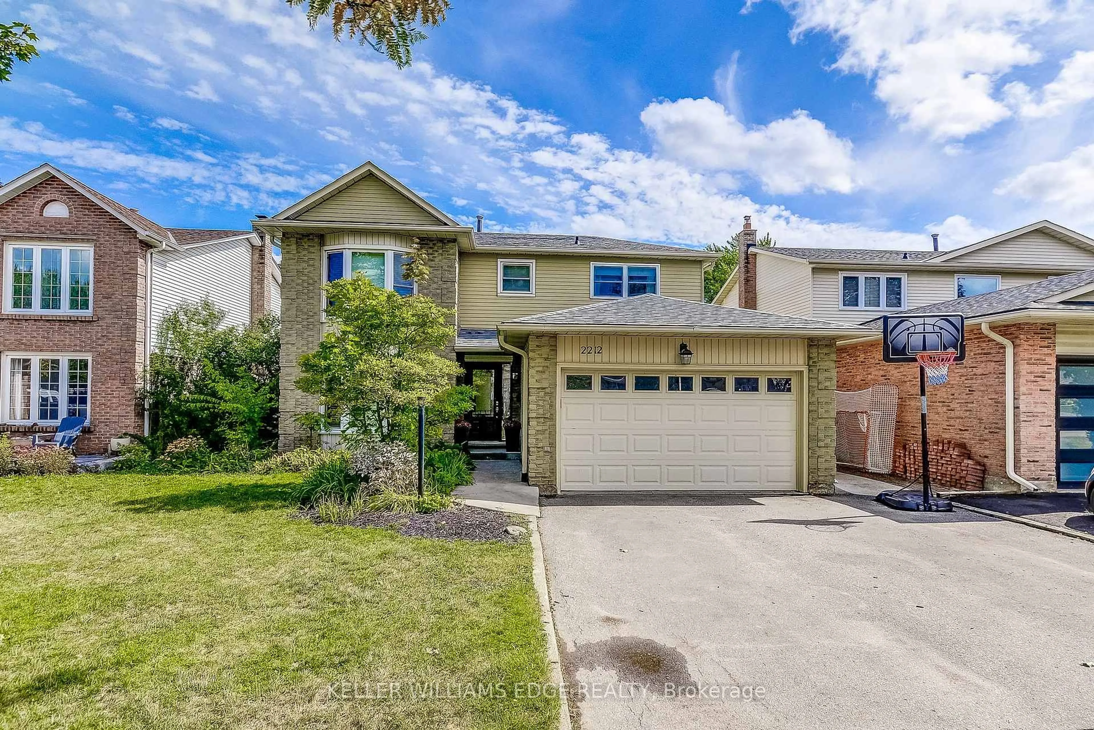 Home with brick exterior material, street for 2212 Melissa Cres, Burlington Ontario L7P 4J7