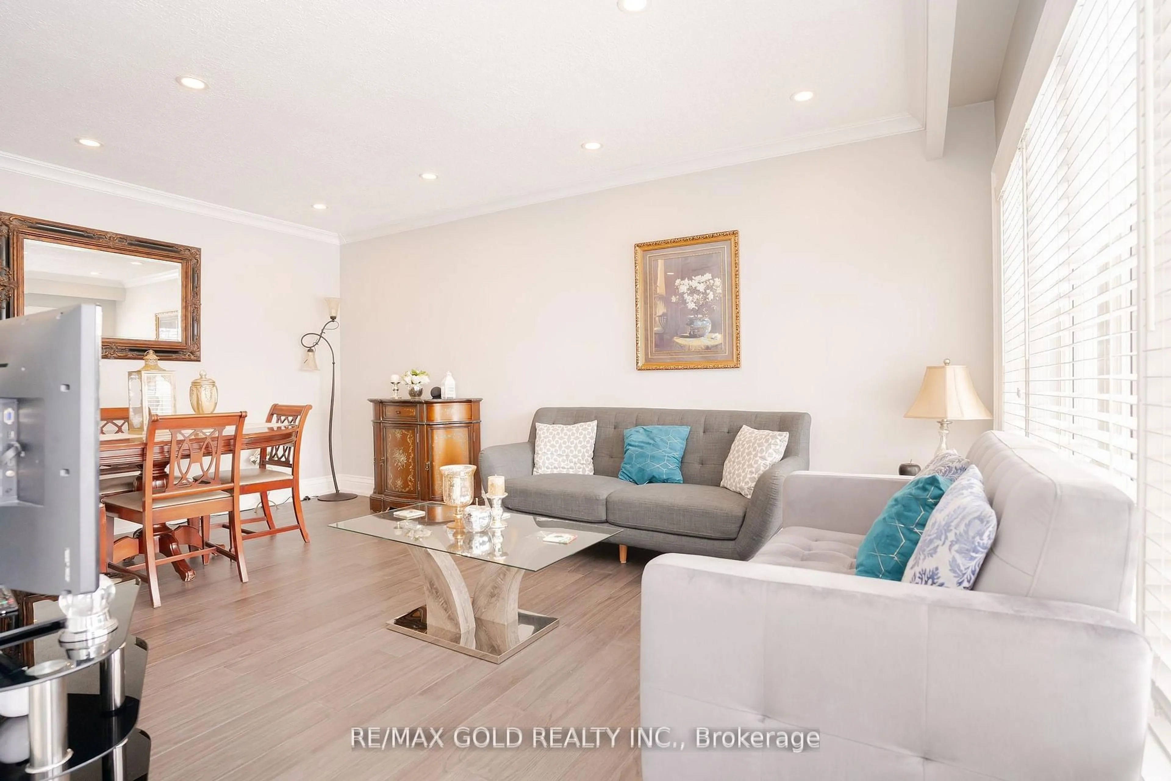 Living room with furniture, unknown for 15 Castlemore Dr, Brampton Ontario L6W 2V9