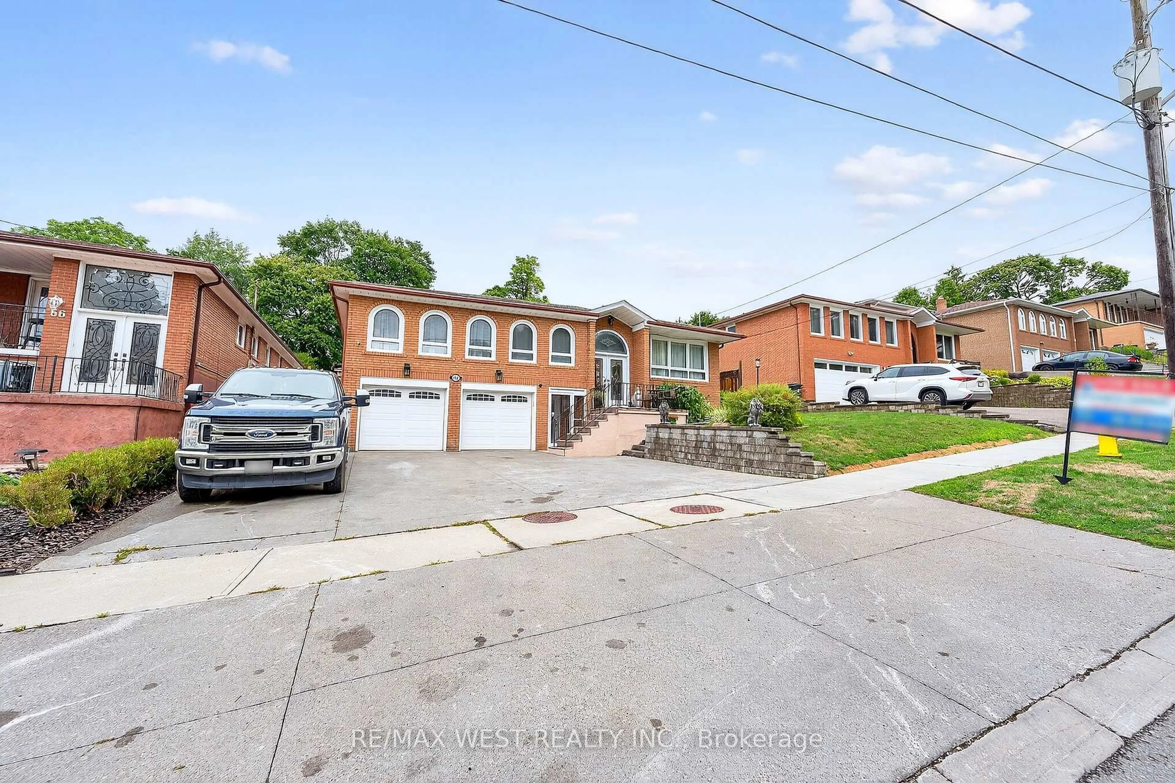 A pic from outside/outdoor area/front of a property/back of a property/a pic from drone, street for 54 Barker Ave, Toronto Ontario M9V 4A1