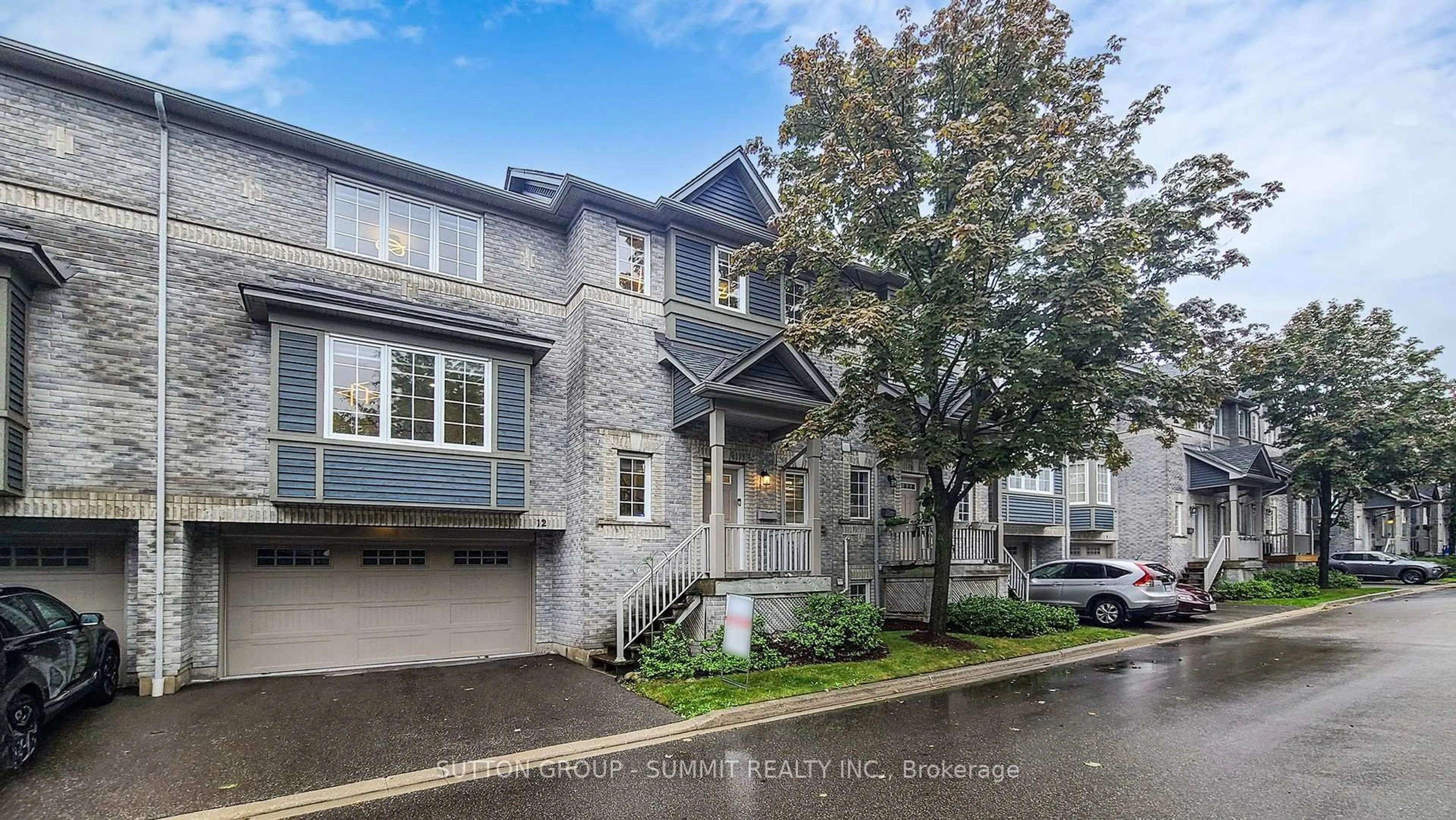 Home with brick exterior material, street for 5535 GLEN ERIN Dr #12, Mississauga Ontario L5M 6H1