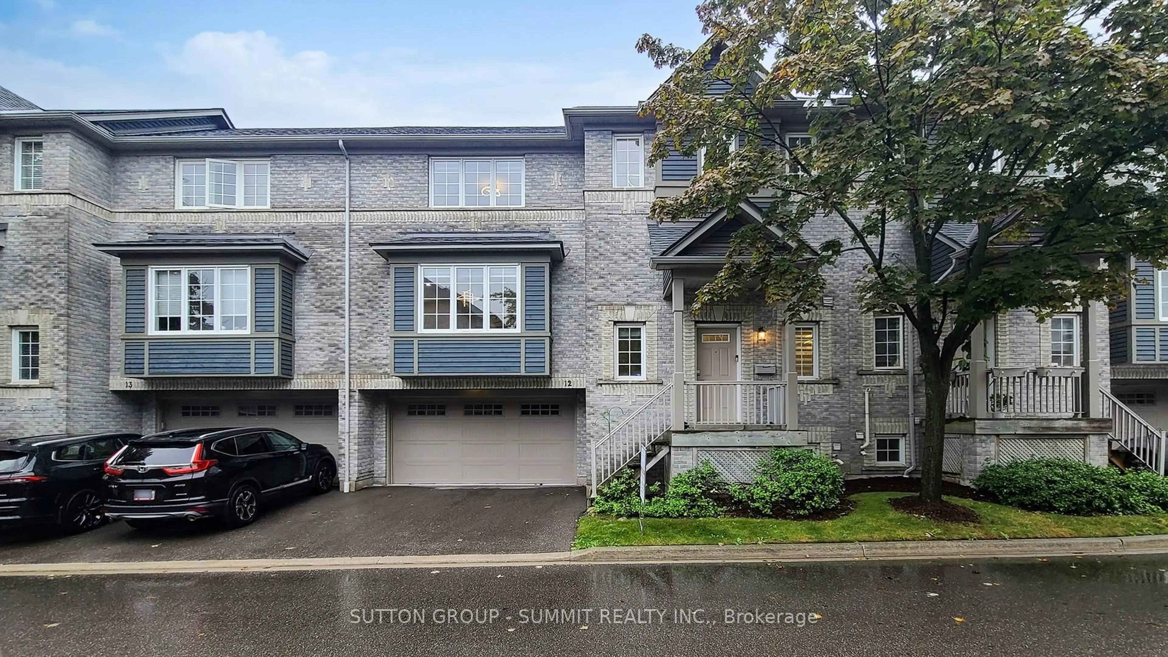Home with brick exterior material, street for 5535 GLEN ERIN Dr #12, Mississauga Ontario L5M 6H1