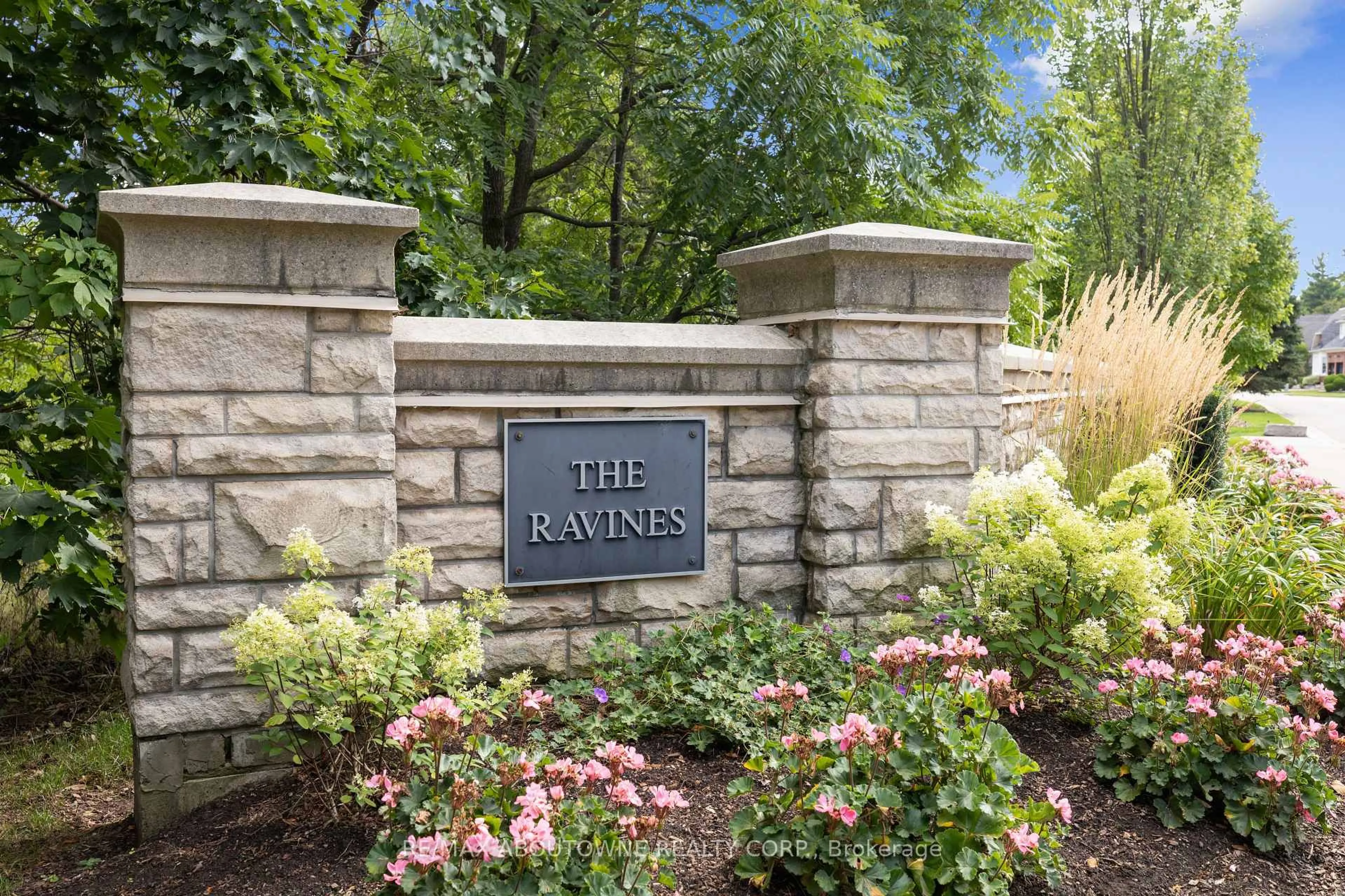 Unknown for 2375 Ravine Gate, Oakville Ontario L6M 4R1