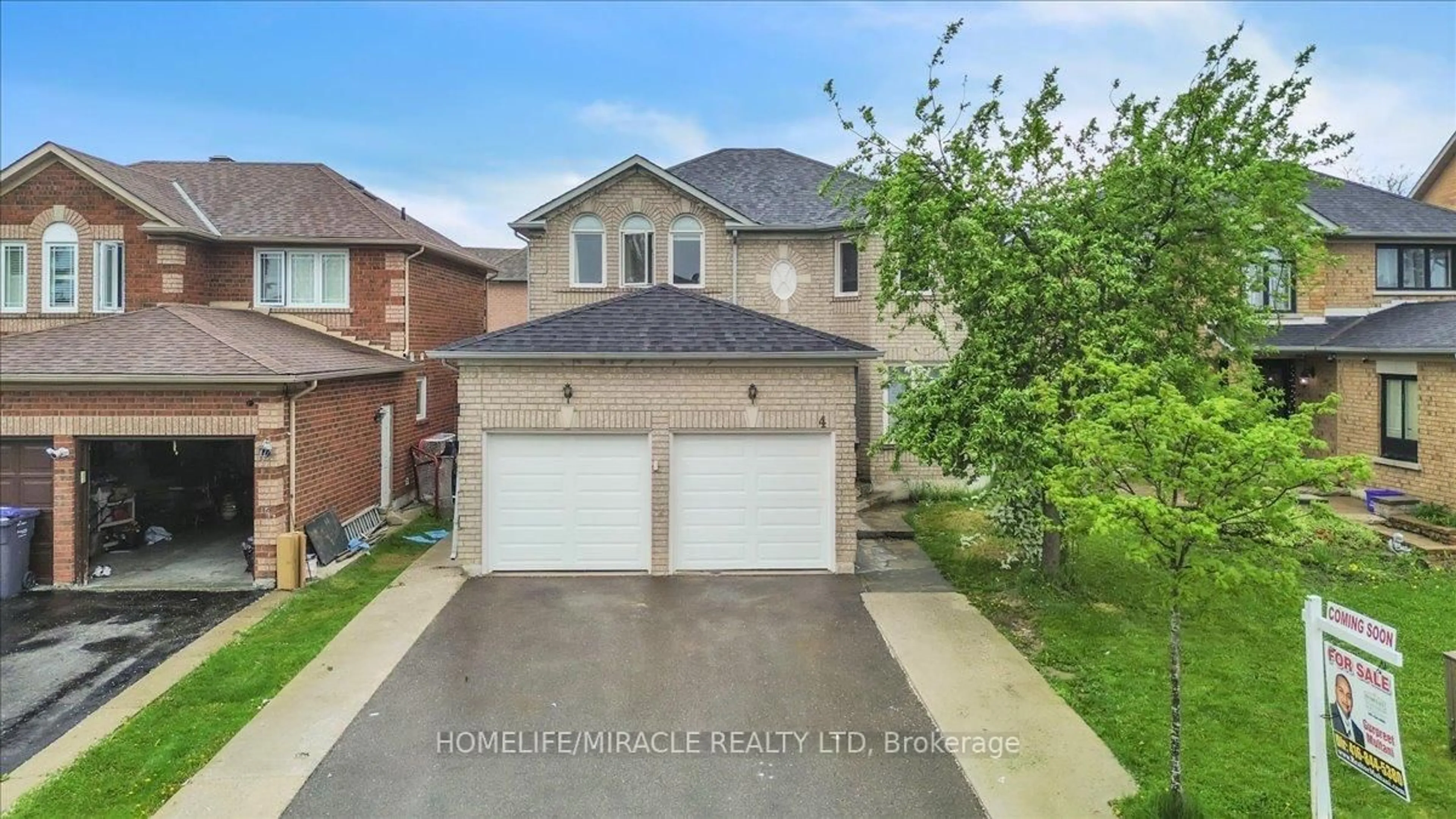 A pic from outside/outdoor area/front of a property/back of a property/a pic from drone, street for 4 Peppertree Cres, Brampton Ontario L6R 1N4