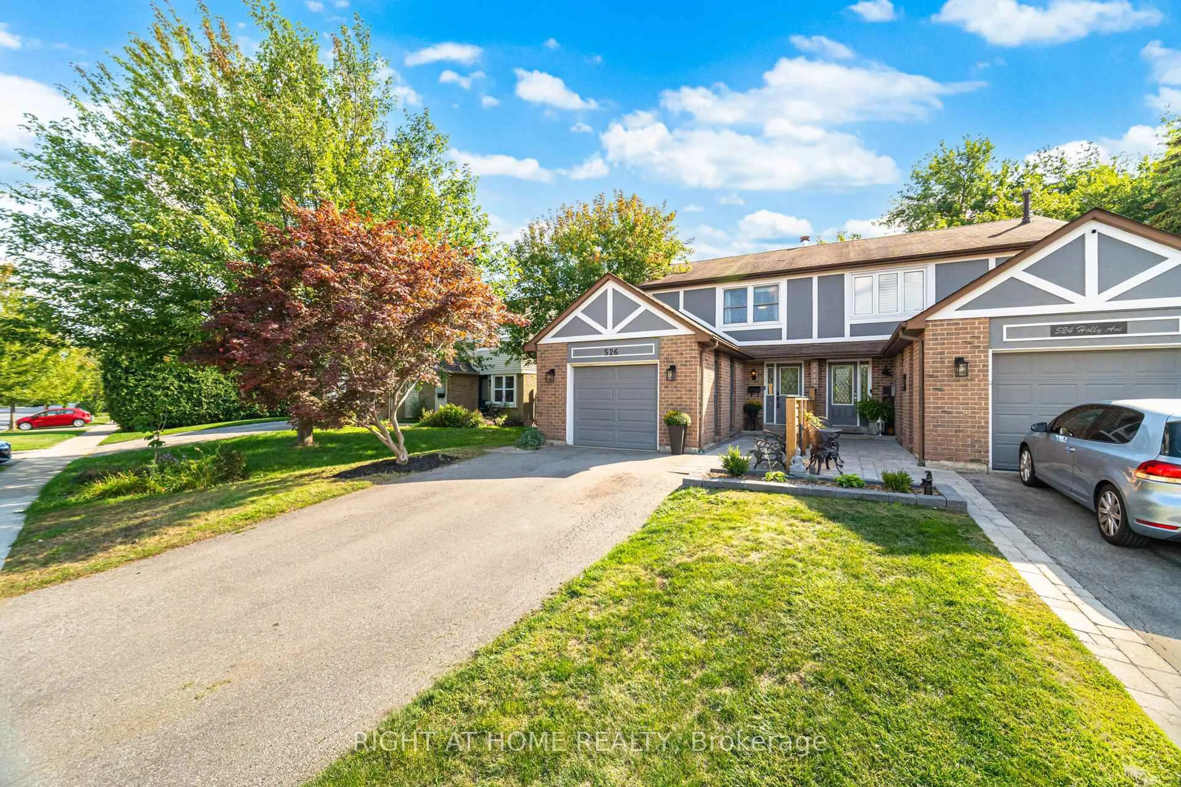 Home with brick exterior material, street for 526 Holly Ave, Milton Ontario L9T 4G7