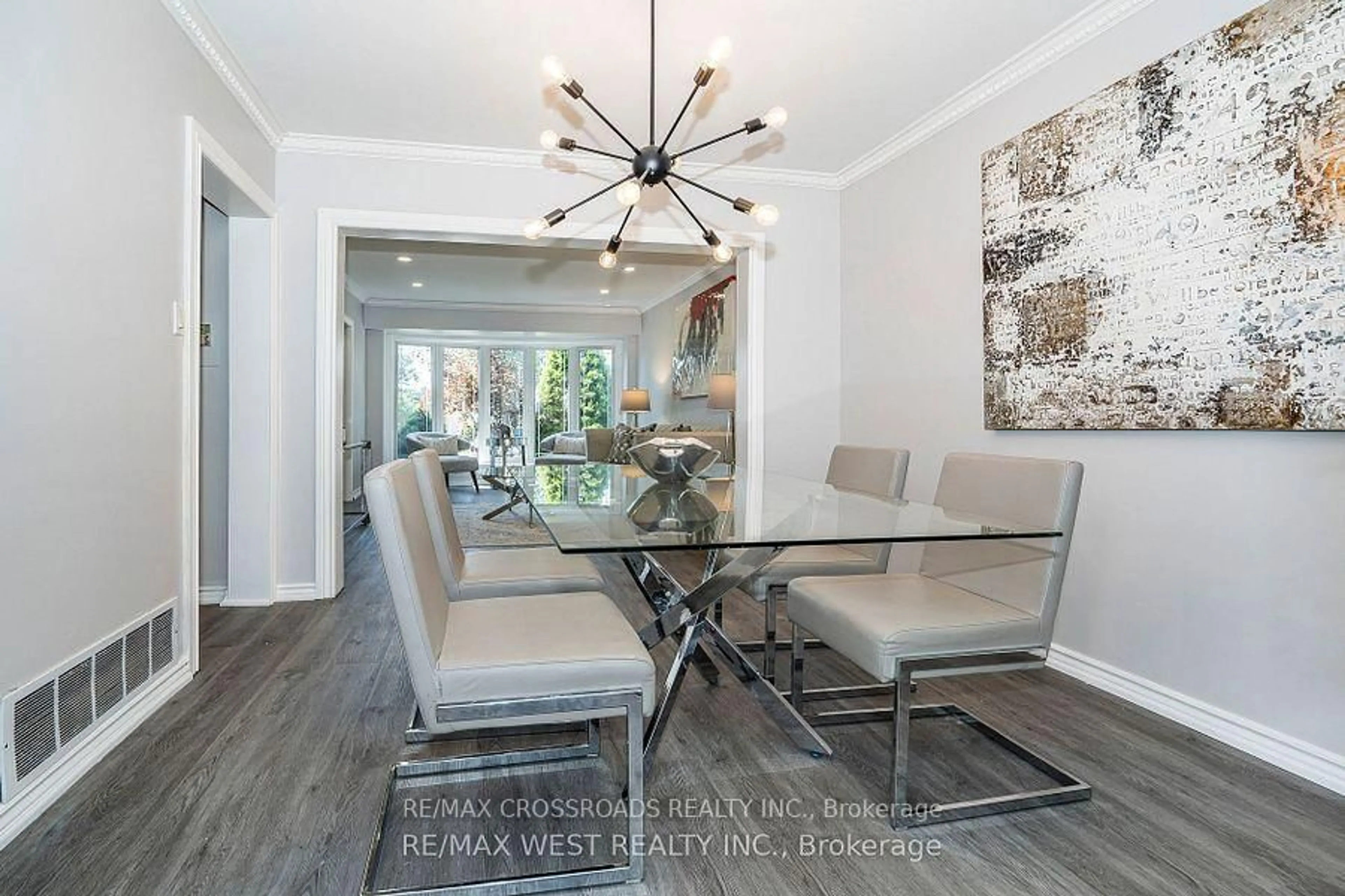 Dining room, unknown for 128 Avondale Blvd, Brampton Ontario L6T 1H7