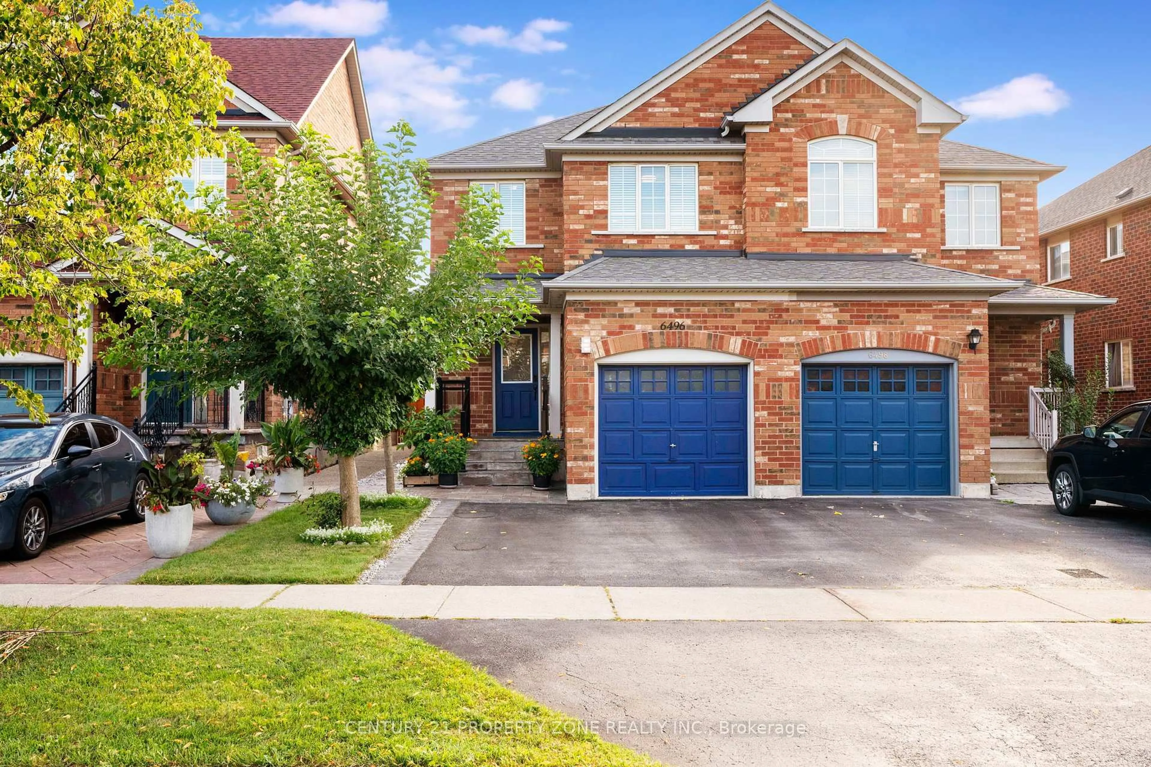 Home with brick exterior material, street for 6496 RALLYMASTER Hts, Mississauga Ontario L5W 1P7