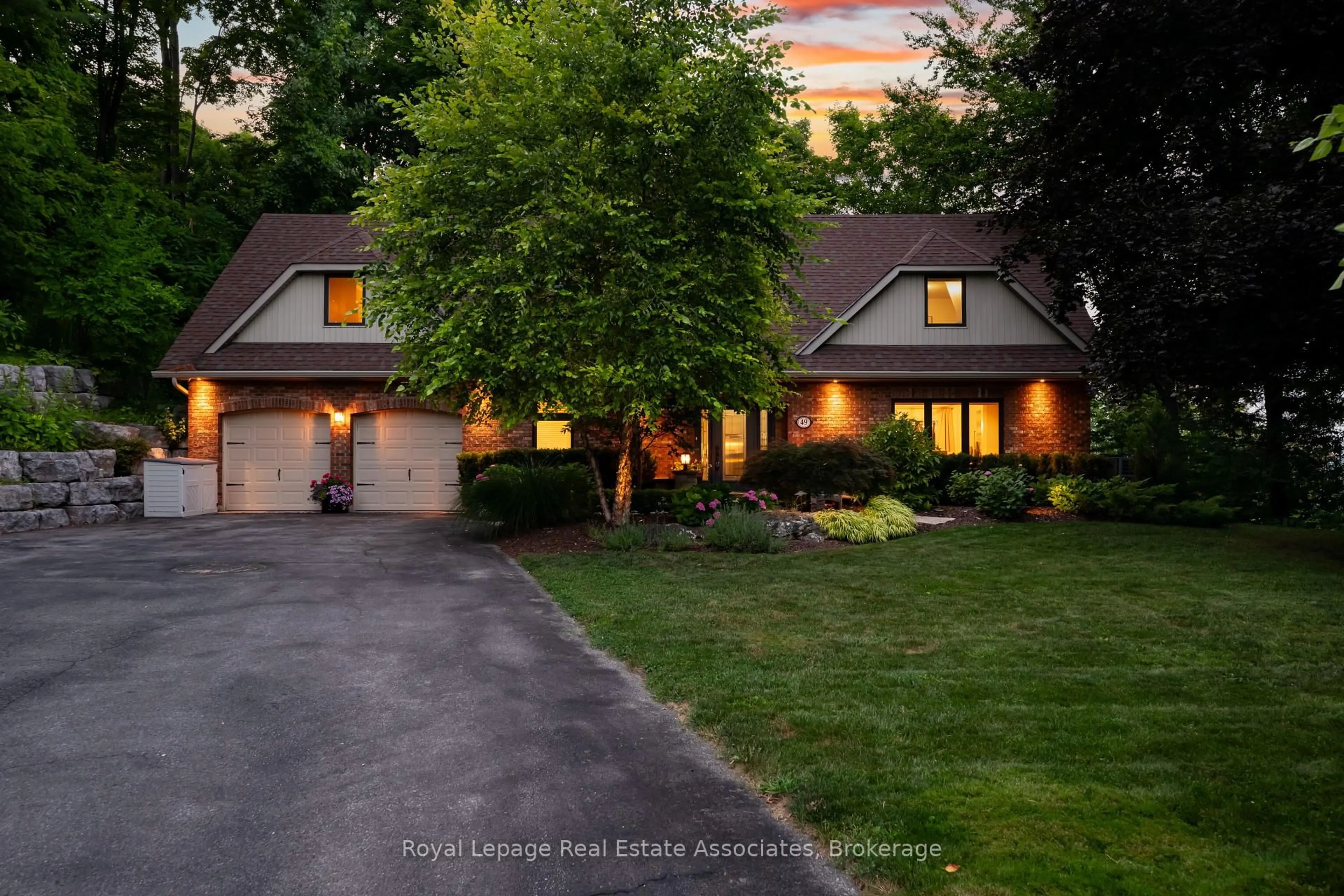 Home with brick exterior material, street for 49 Wildwood Rd, Halton Hills Ontario L7G 2W8