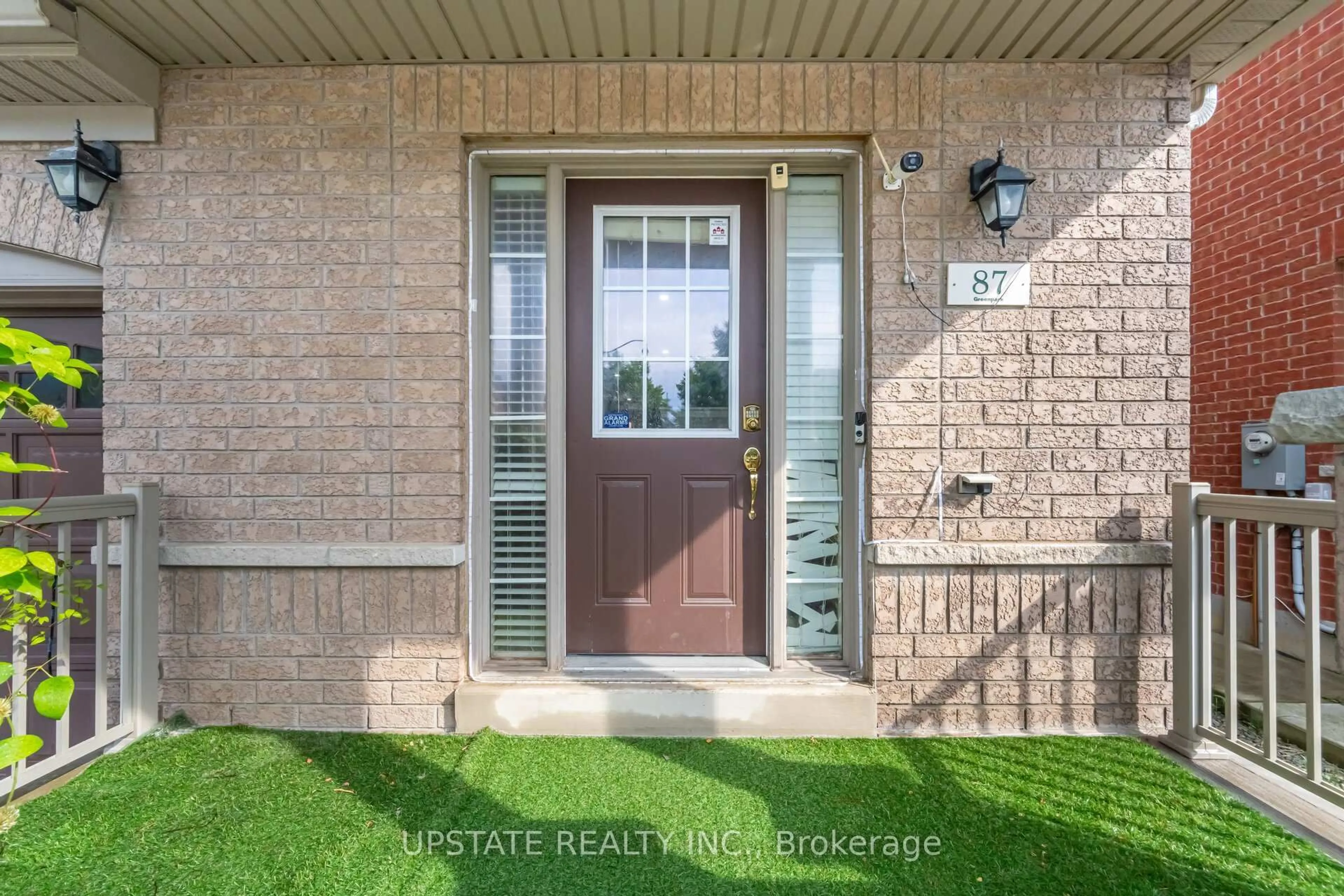 Indoor entryway for 87 Sleightholme Cres, Brampton Ontario L6P 3E6