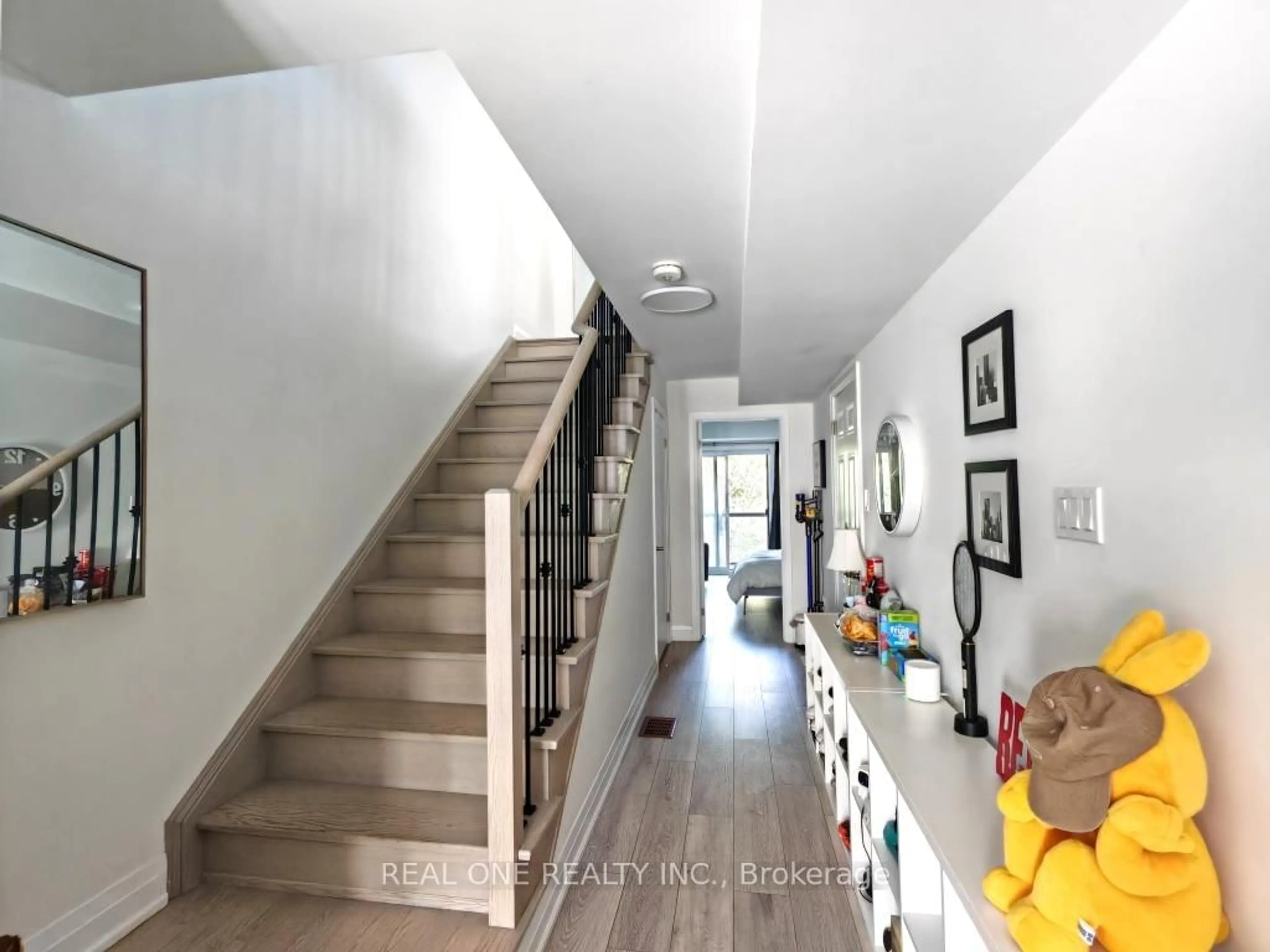 Unknown for 19 Woodstream Dr, Toronto Ontario M9W 0G1