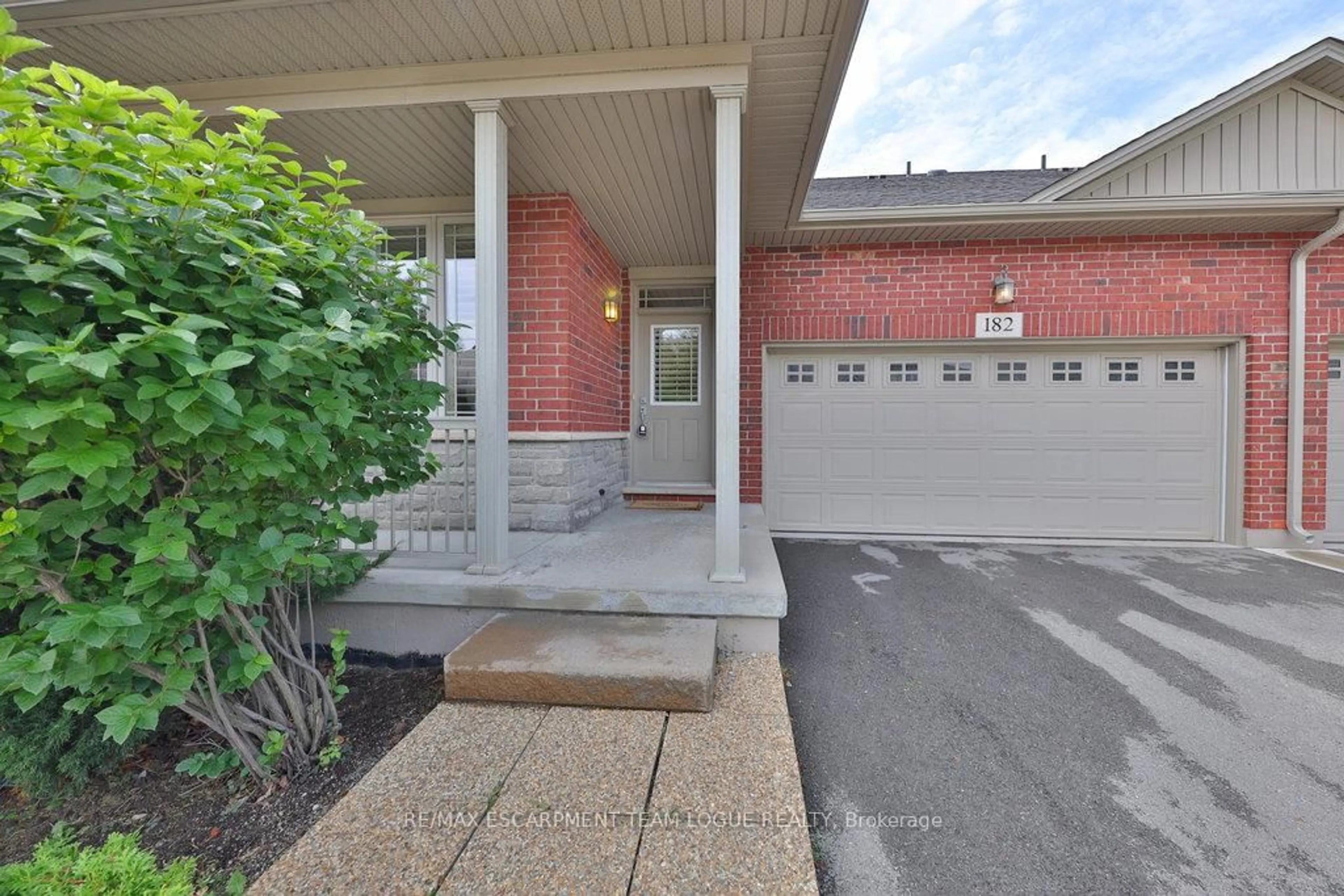 Unknown for 2120 Itabashi Way #182, Burlington Ontario L7M 0V3