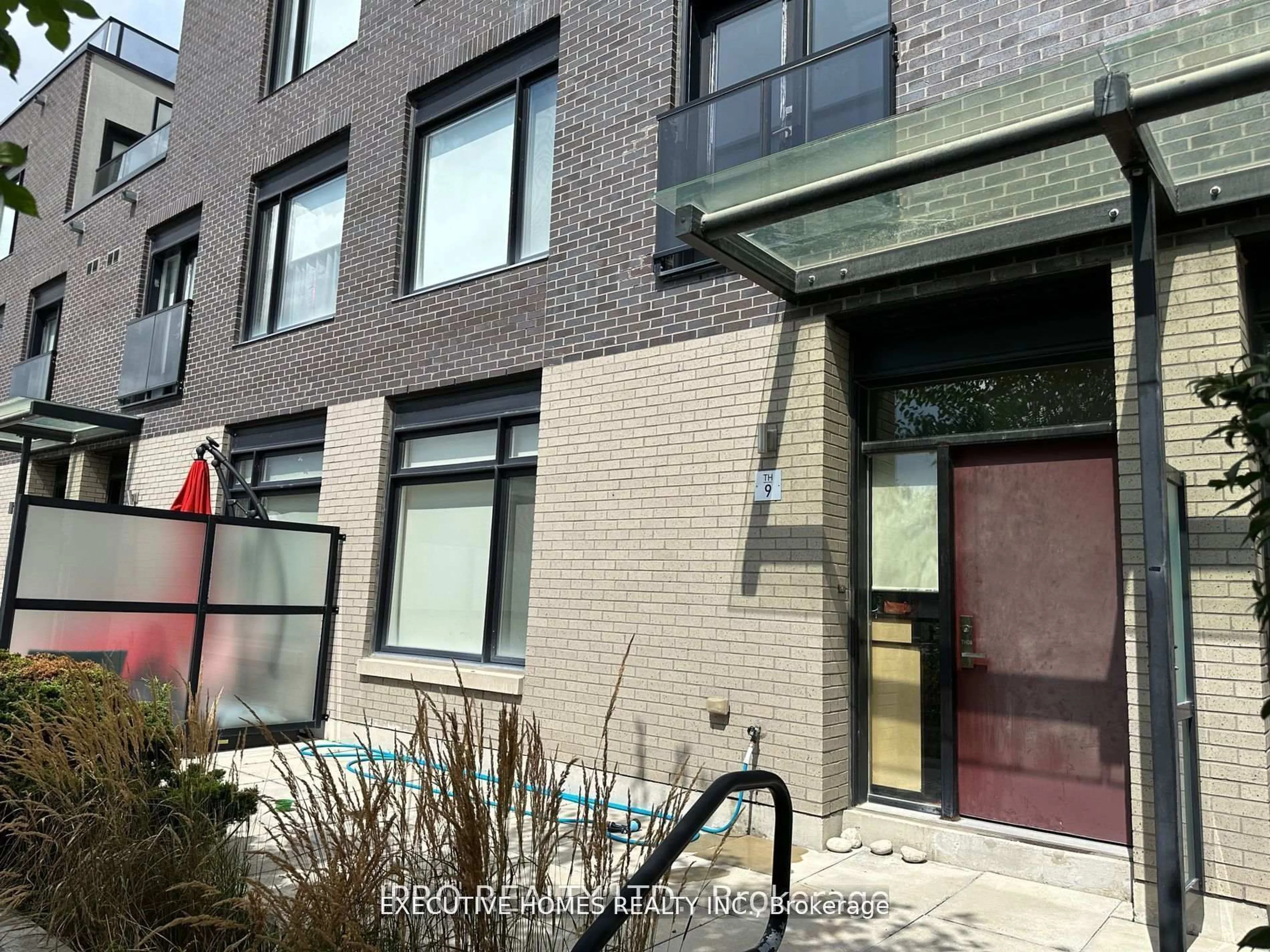 Unknown for 4020 Parkside Village Dr #9, Mississauga Ontario L5B 0K2