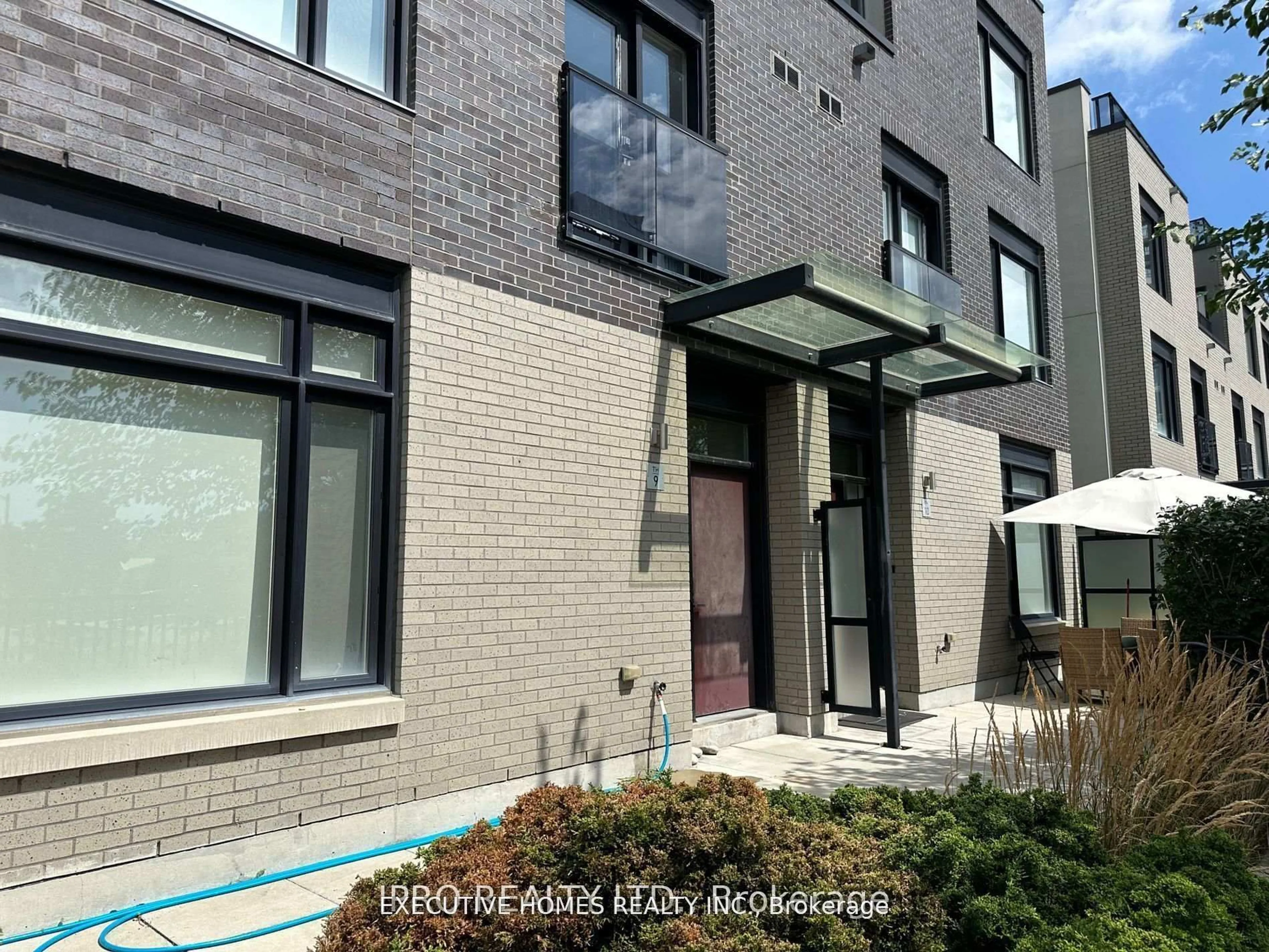 Home with brick exterior material, street for 4020 Parkside Village Dr #9, Mississauga Ontario L5B 0K2