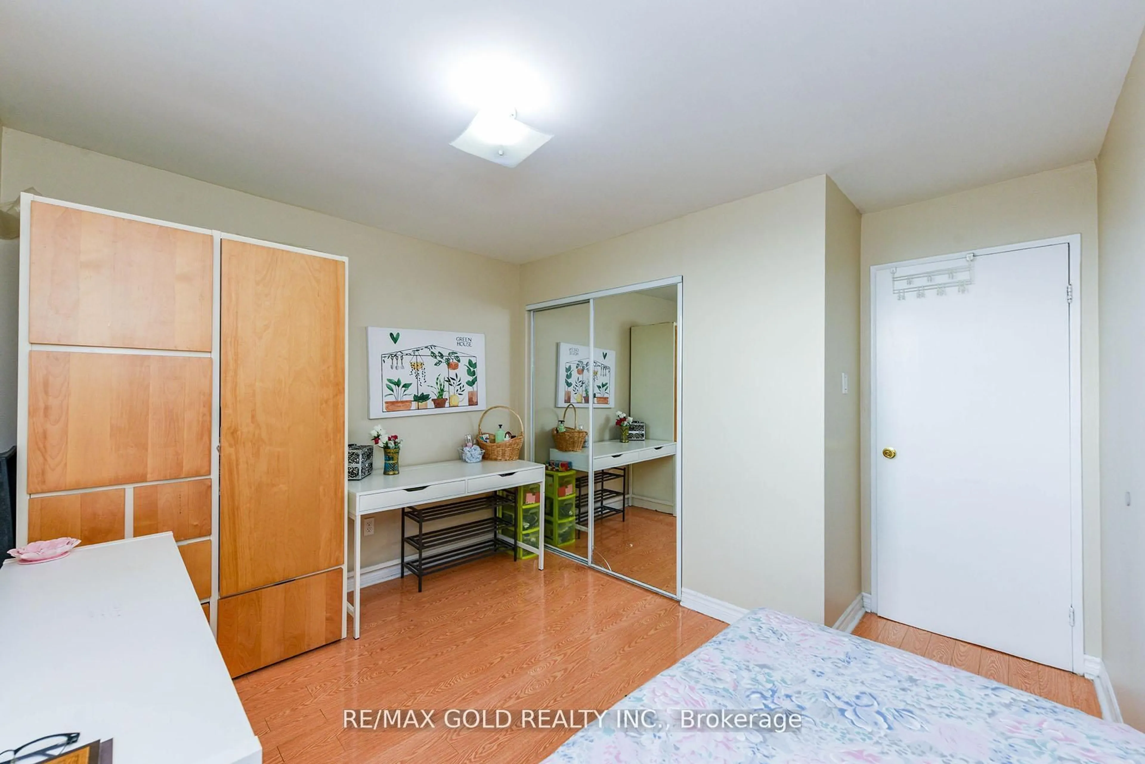 A pic of a room for 3555 DERRY Rd #605, Mississauga Ontario L4T 1B2