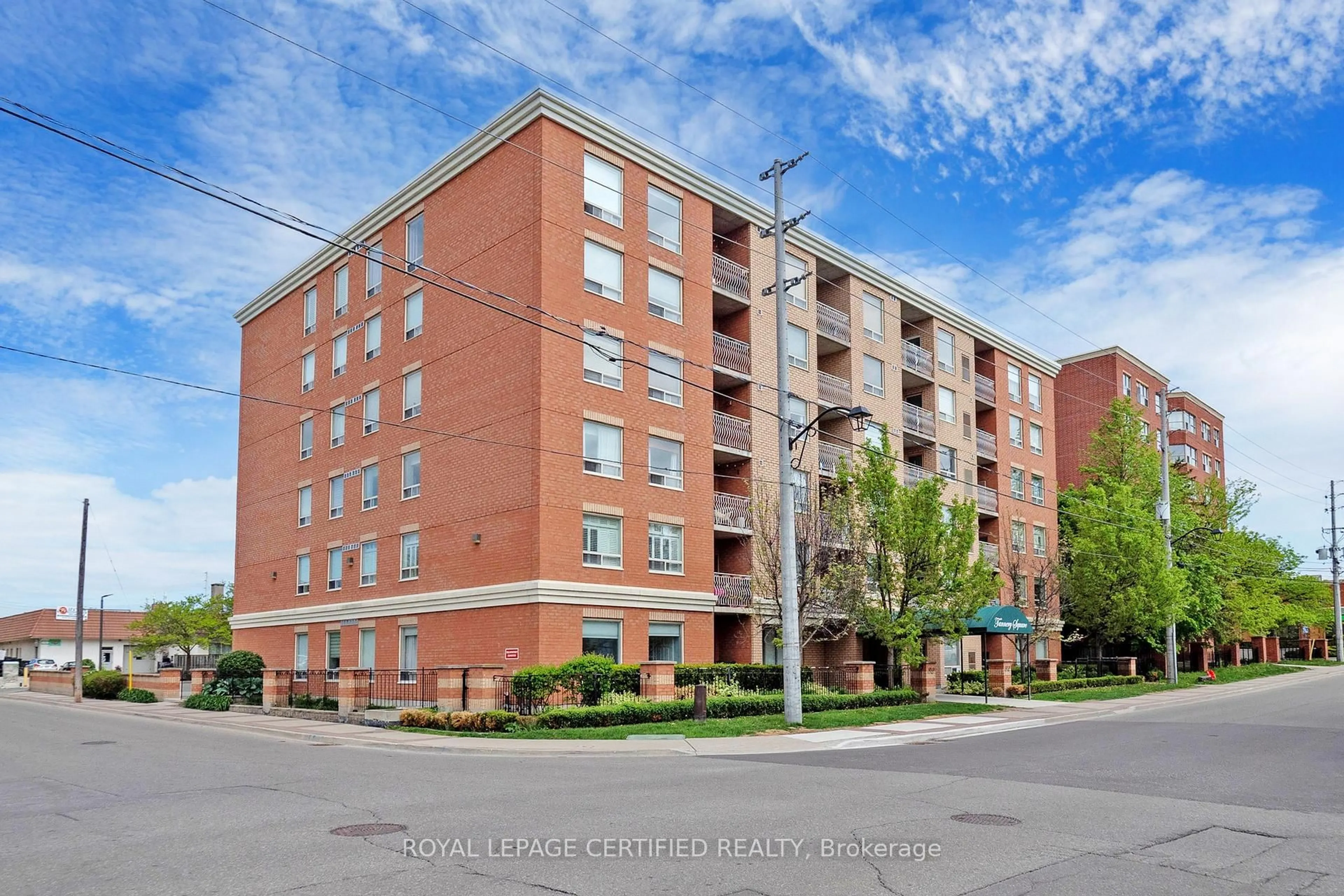 Unknown for 32 Tannery St #502, Mississauga Ontario L5M 1V1