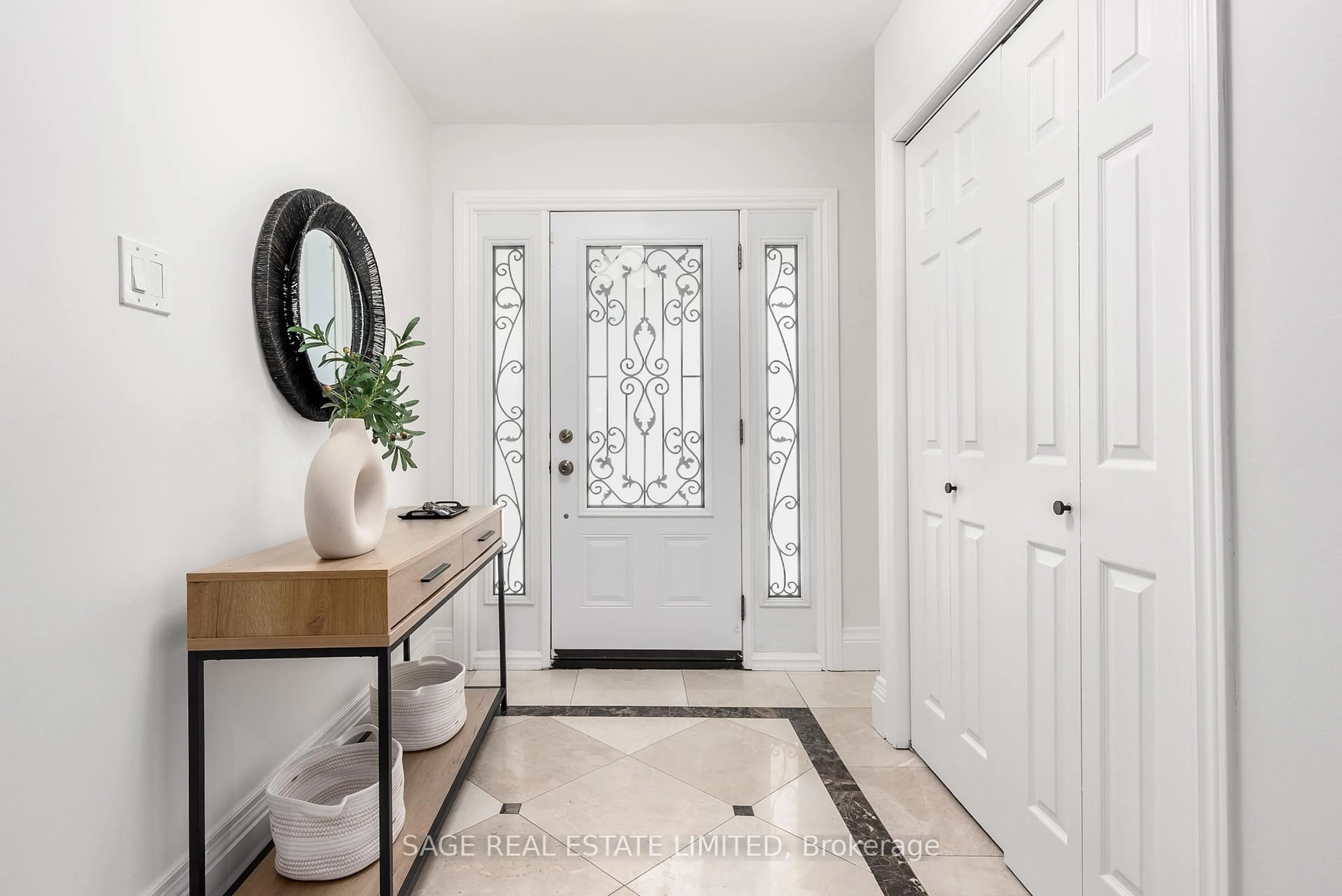 Indoor entryway for 41 Ann Arbour Rd, Toronto Ontario M9M 2J5
