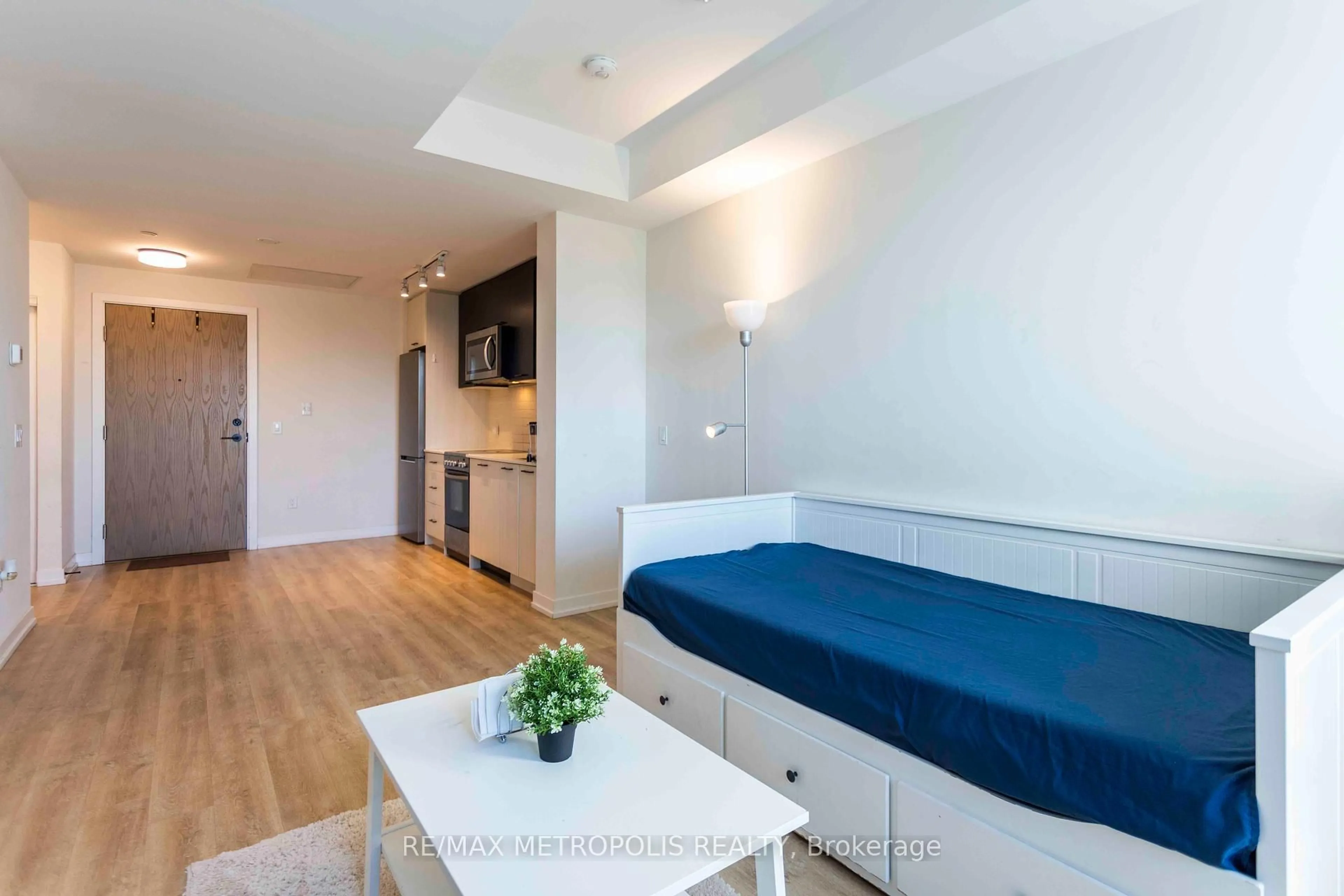 Unknown for 2300 St Clair Ave #308, Toronto Ontario M6N 0B3