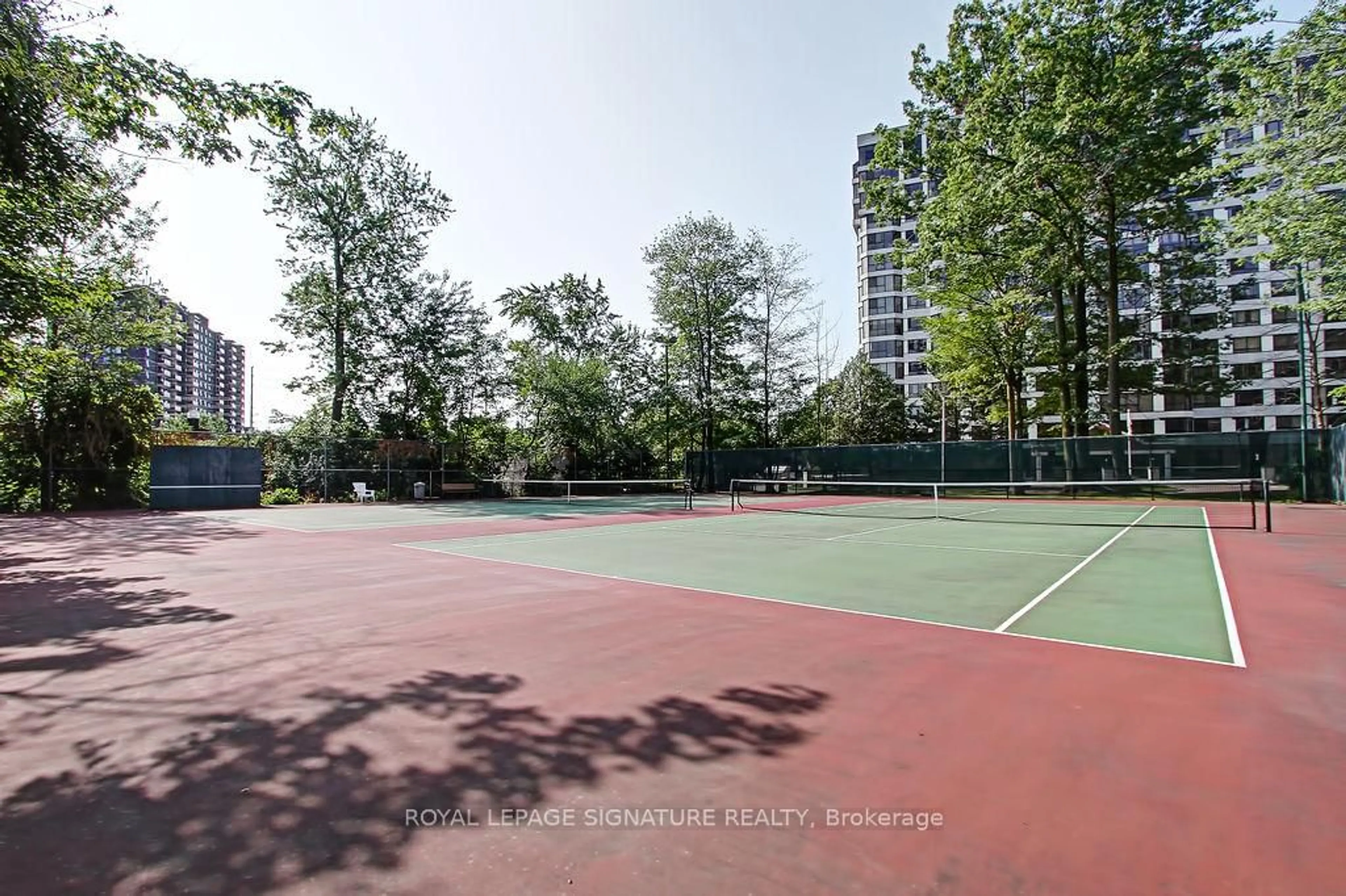 Unknown for 1271 Walden Circ #704, Mississauga Ontario L3J 4R4
