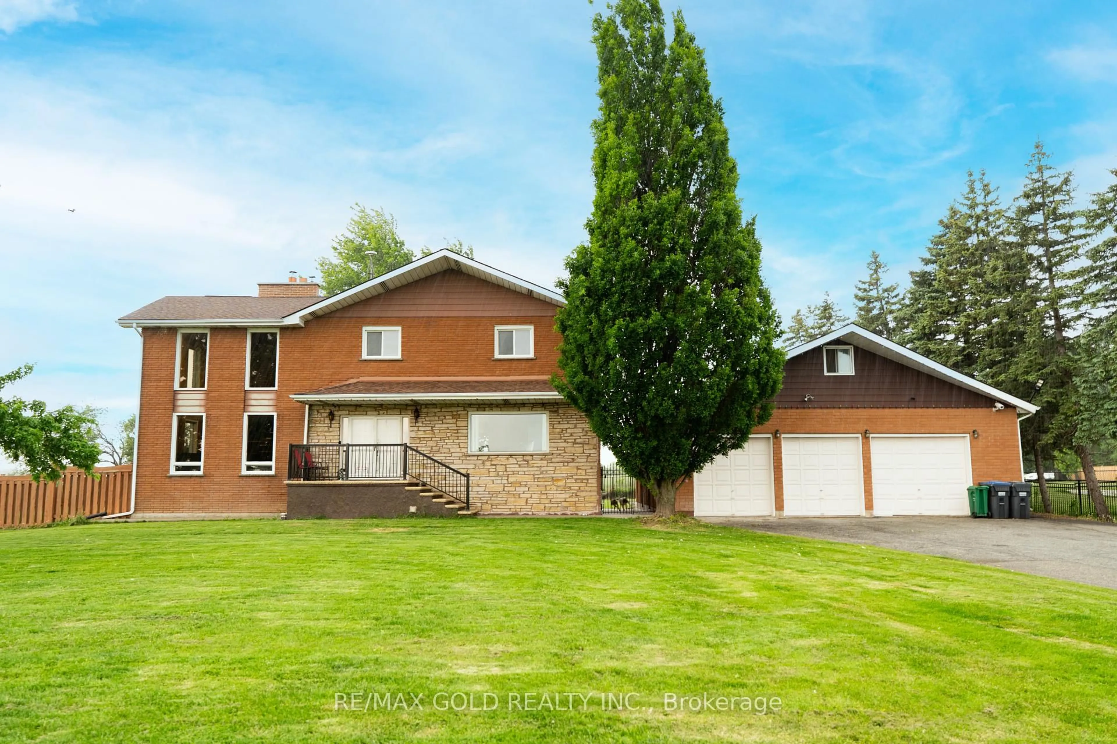 A pic from outside/outdoor area/front of a property/back of a property/a pic from drone, unknown for 13080 Centreville Creek Rd, Caledon Ontario L7C 3A7