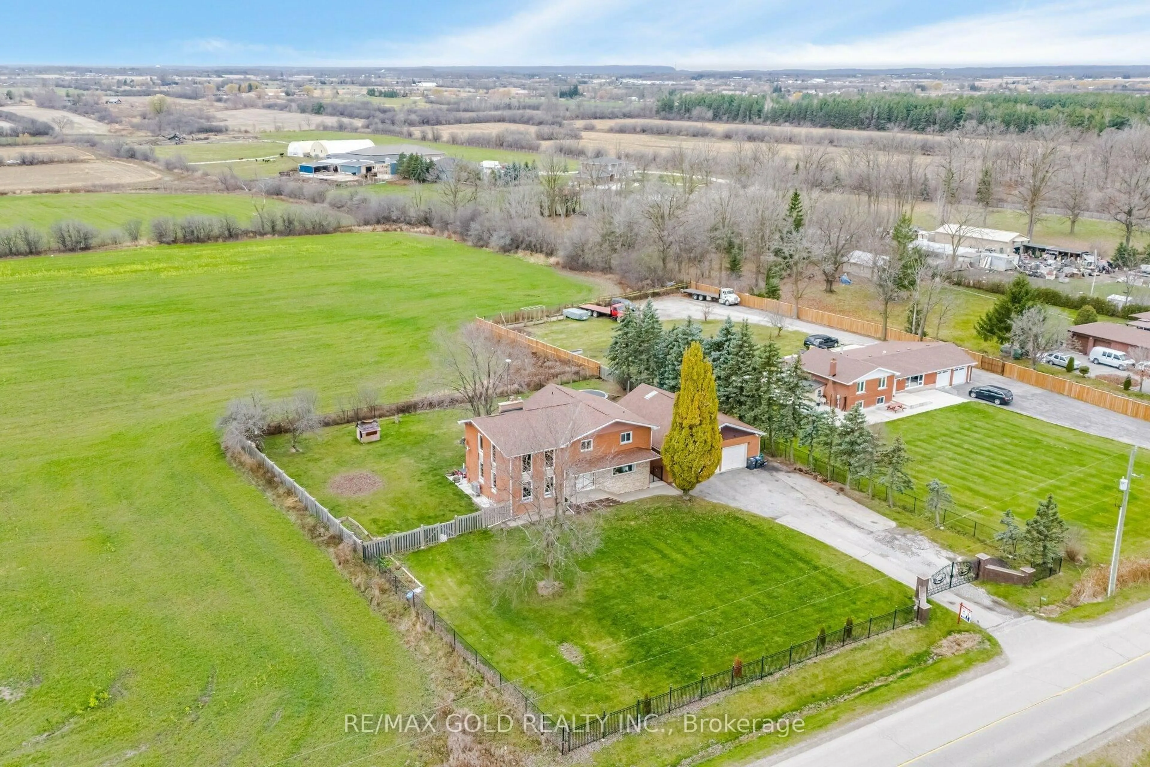 A pic from outside/outdoor area/front of a property/back of a property/a pic from drone, unknown for 13080 Centreville Creek Rd, Caledon Ontario L7C 3A7