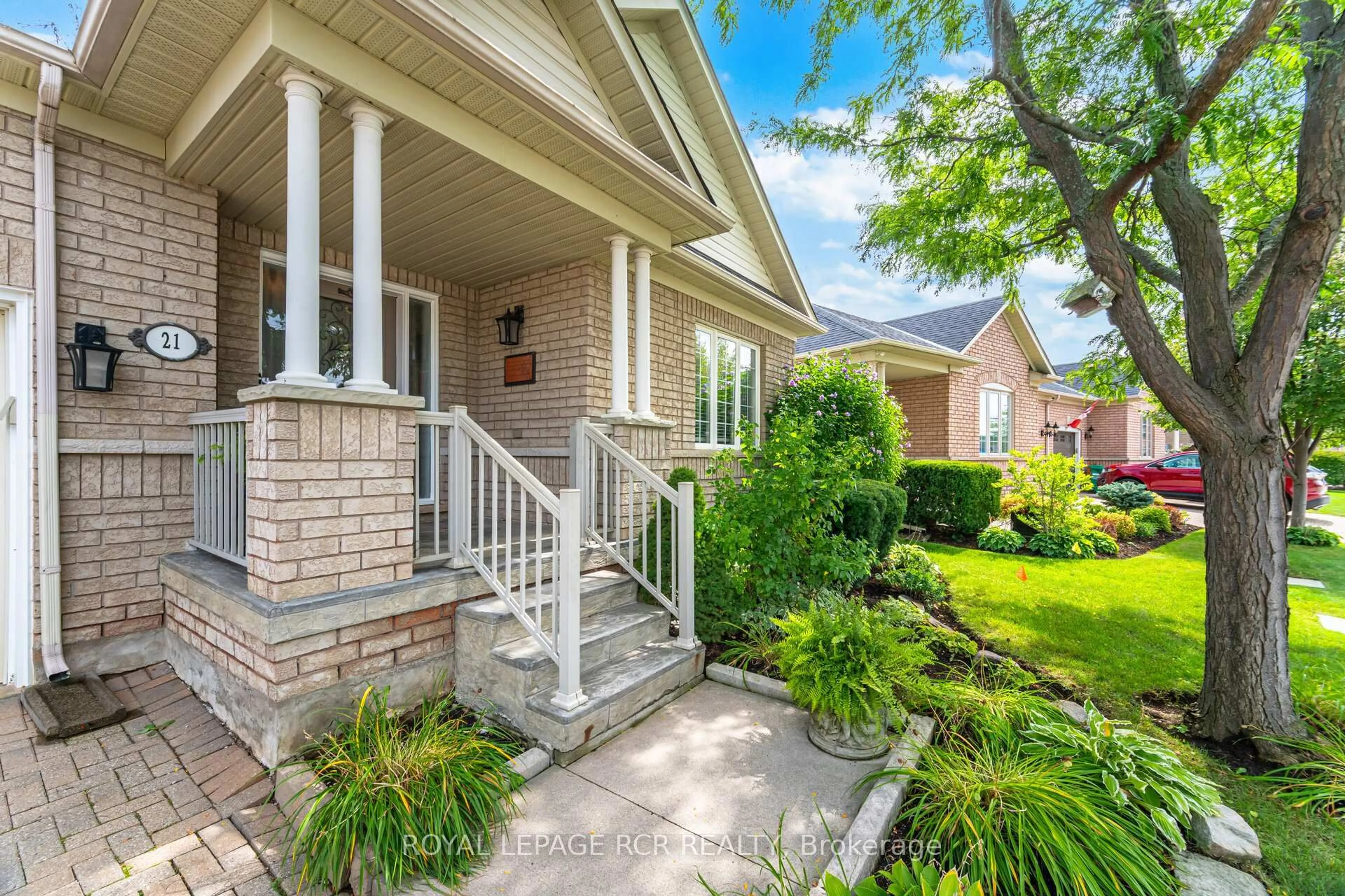 Home with brick exterior material, street for 21 Seashell Pl, Brampton Ontario L9W 2E7