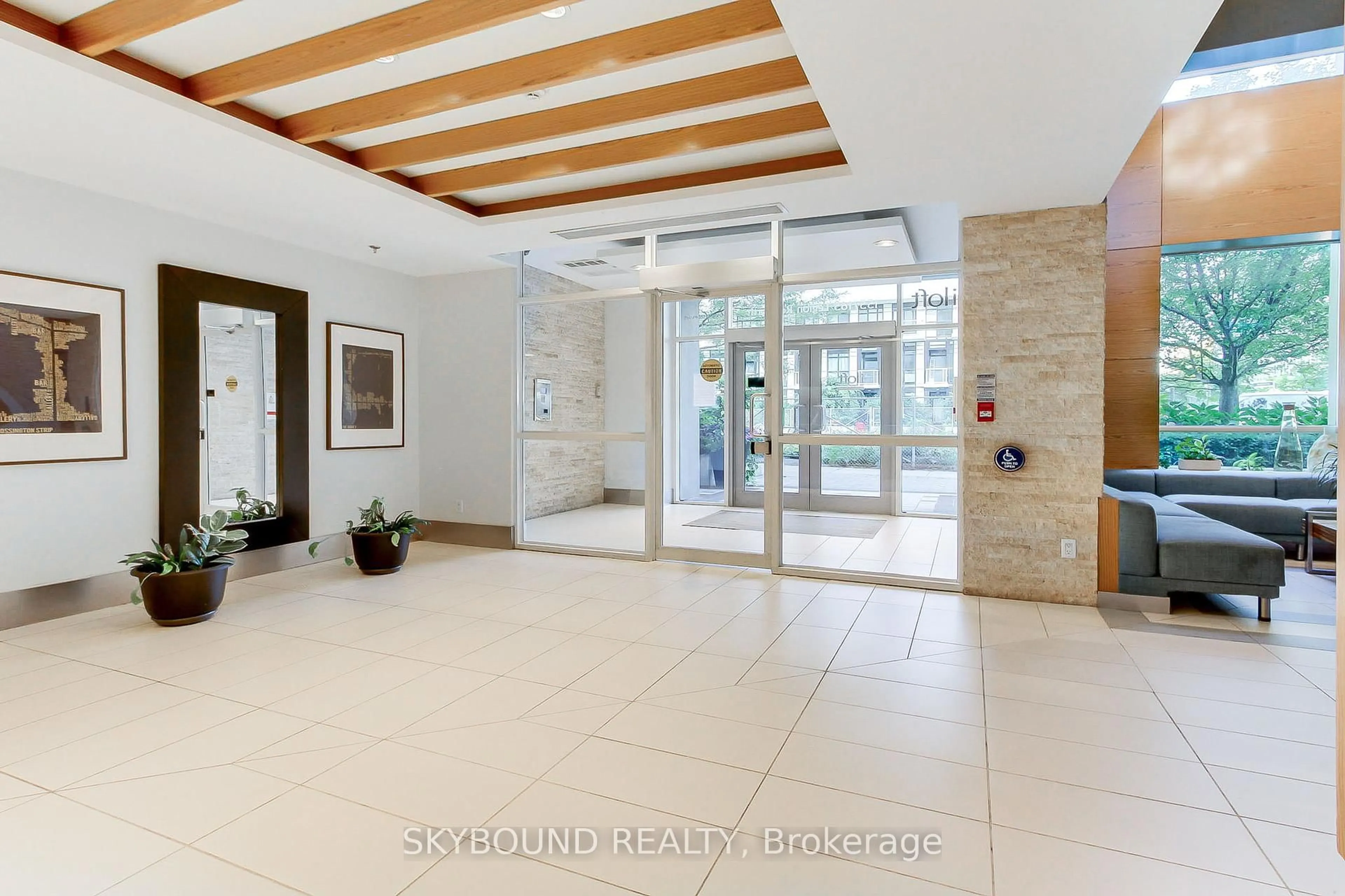 Lobby for 165 Legion Rd #2723, Toronto Ontario M8Y 0B3