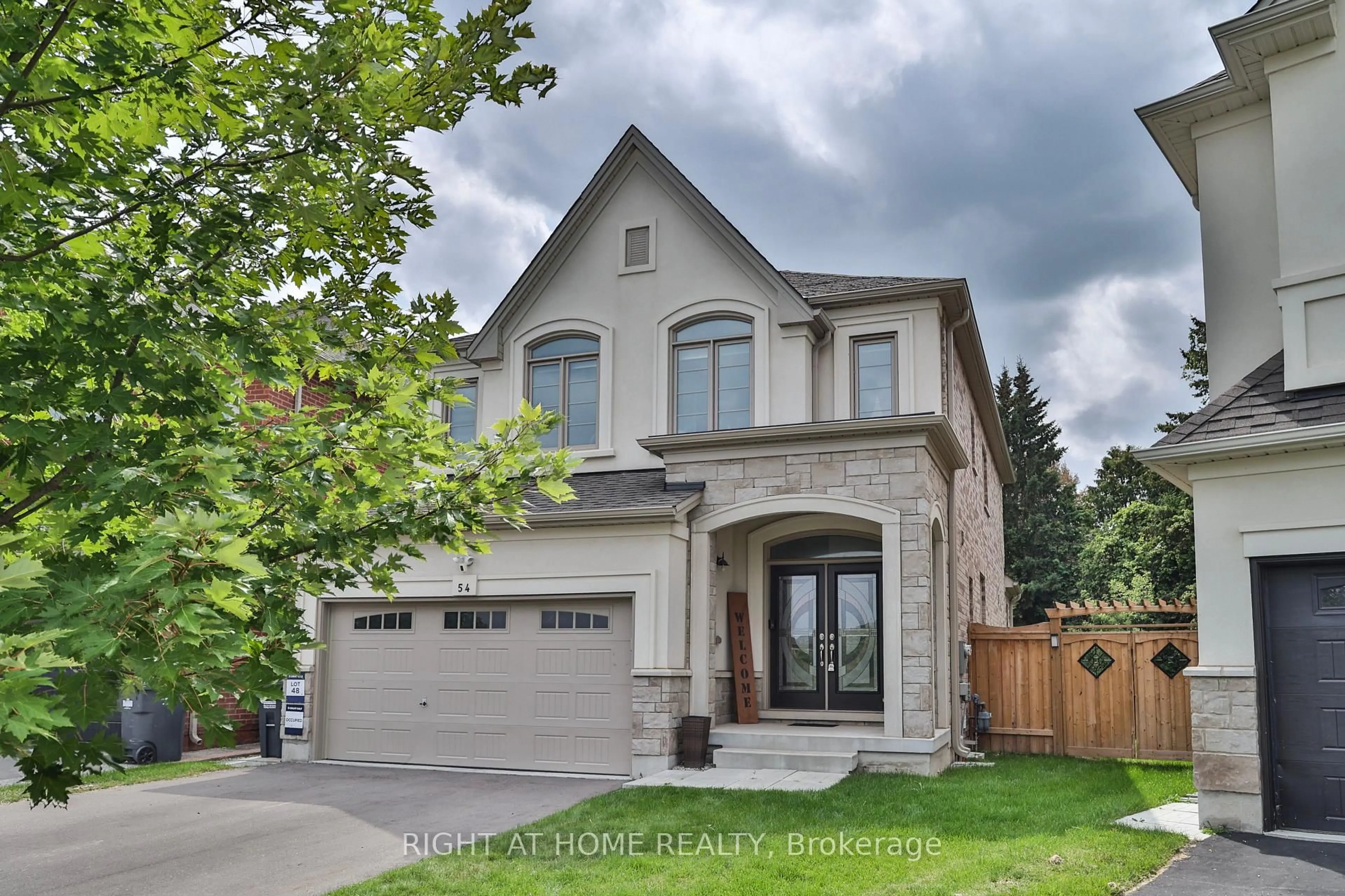 Home with brick exterior material, street for 54 WORKGREEN PARK WAY Pkwy, Brampton Ontario L6Y 6J5