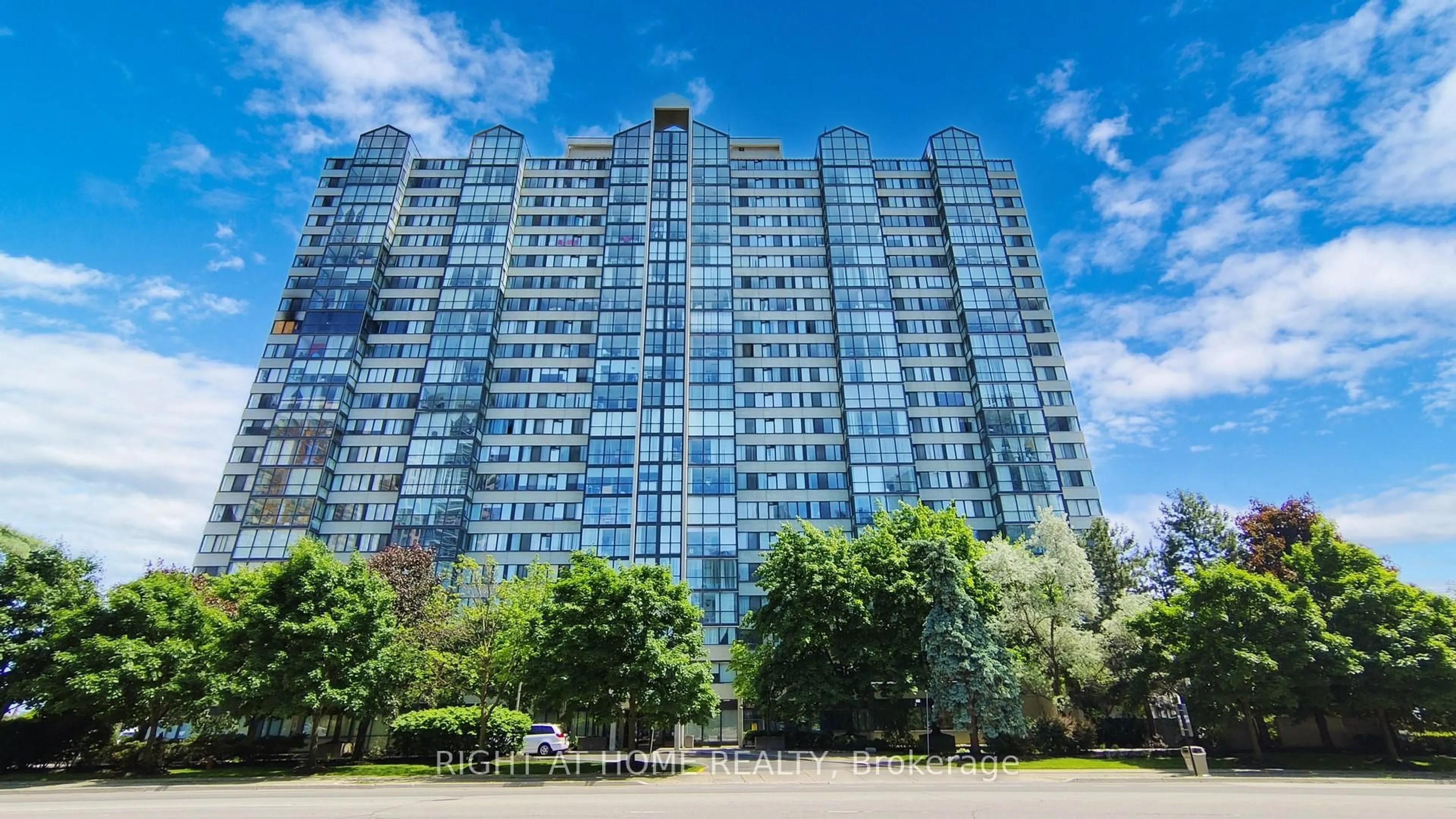 Unknown for 350 Webb Dr #501, Mississauga Ontario L5B 3W4