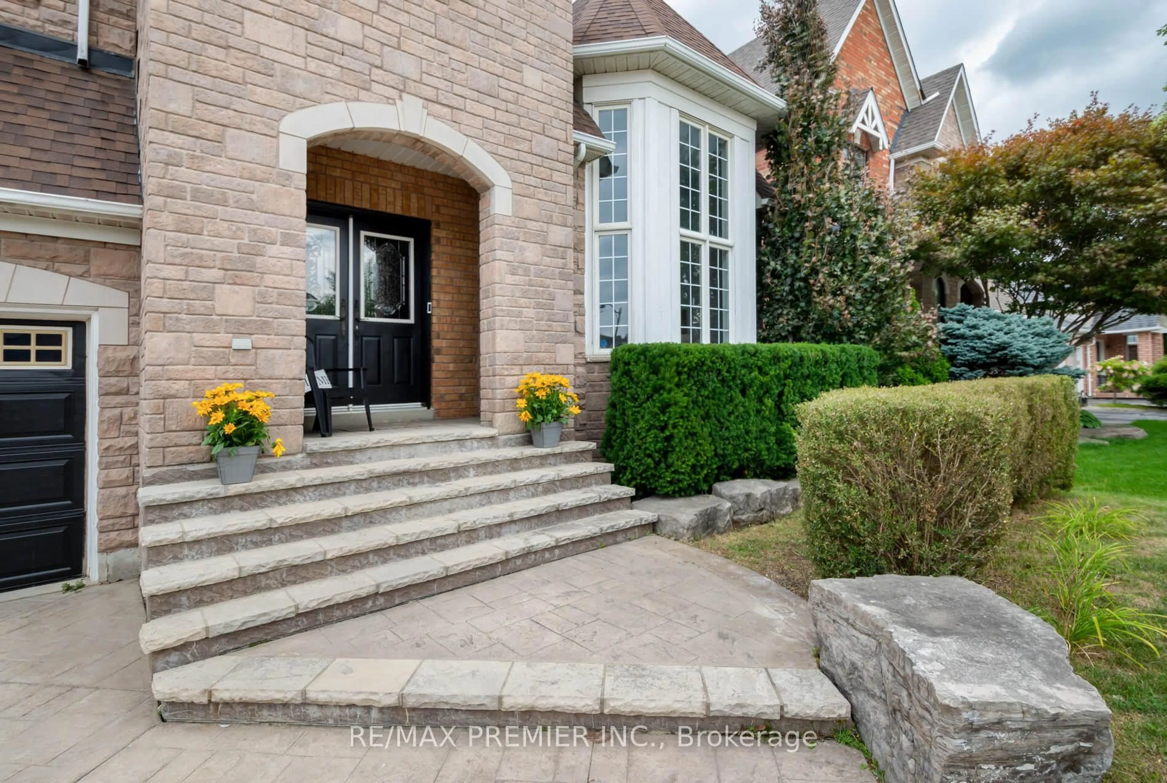 Home with brick exterior material, street for 6 Donwoods Crt, Brampton Ontario L6P 1C5