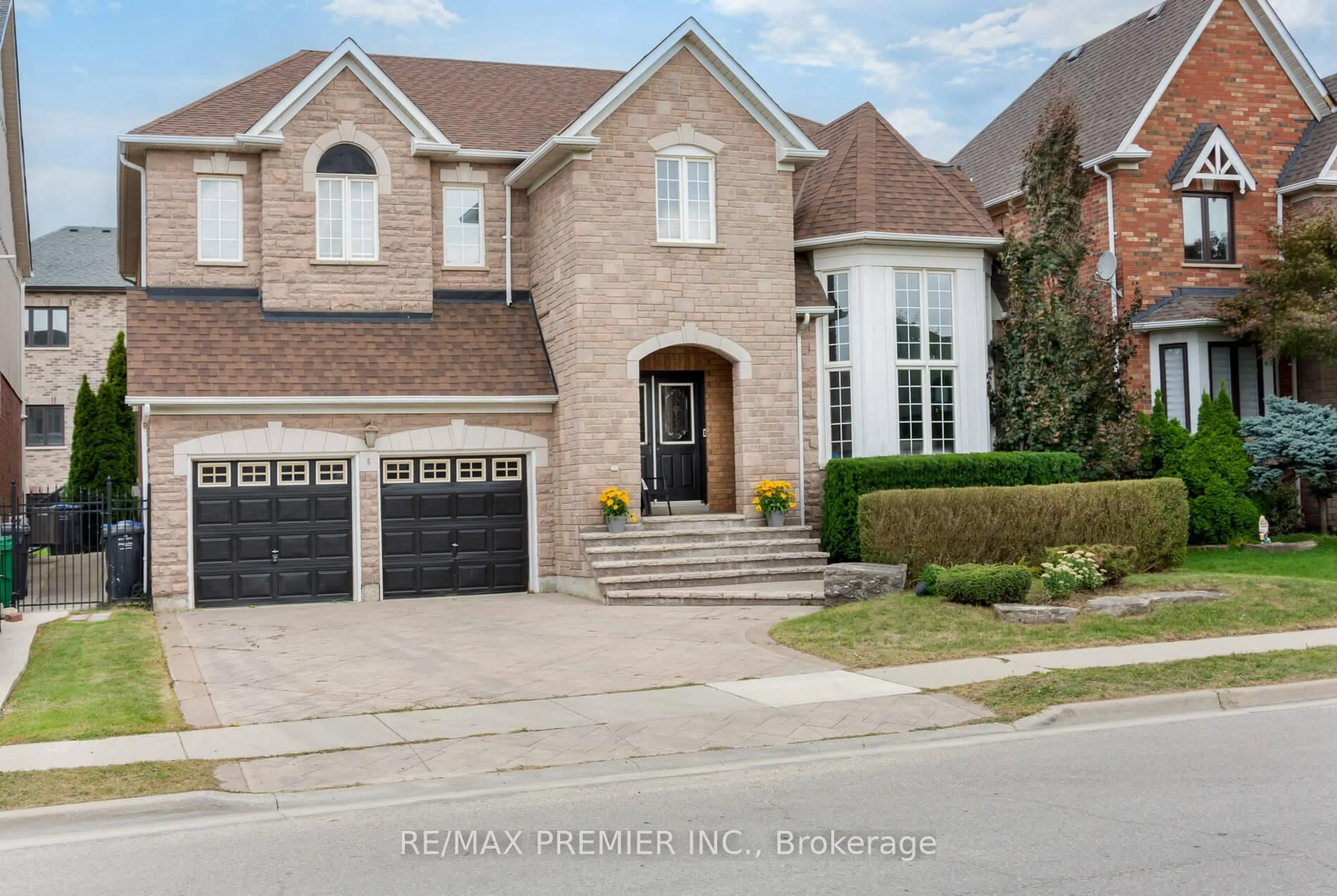 Home with brick exterior material, street for 6 Donwoods Crt, Brampton Ontario L6P 1C5
