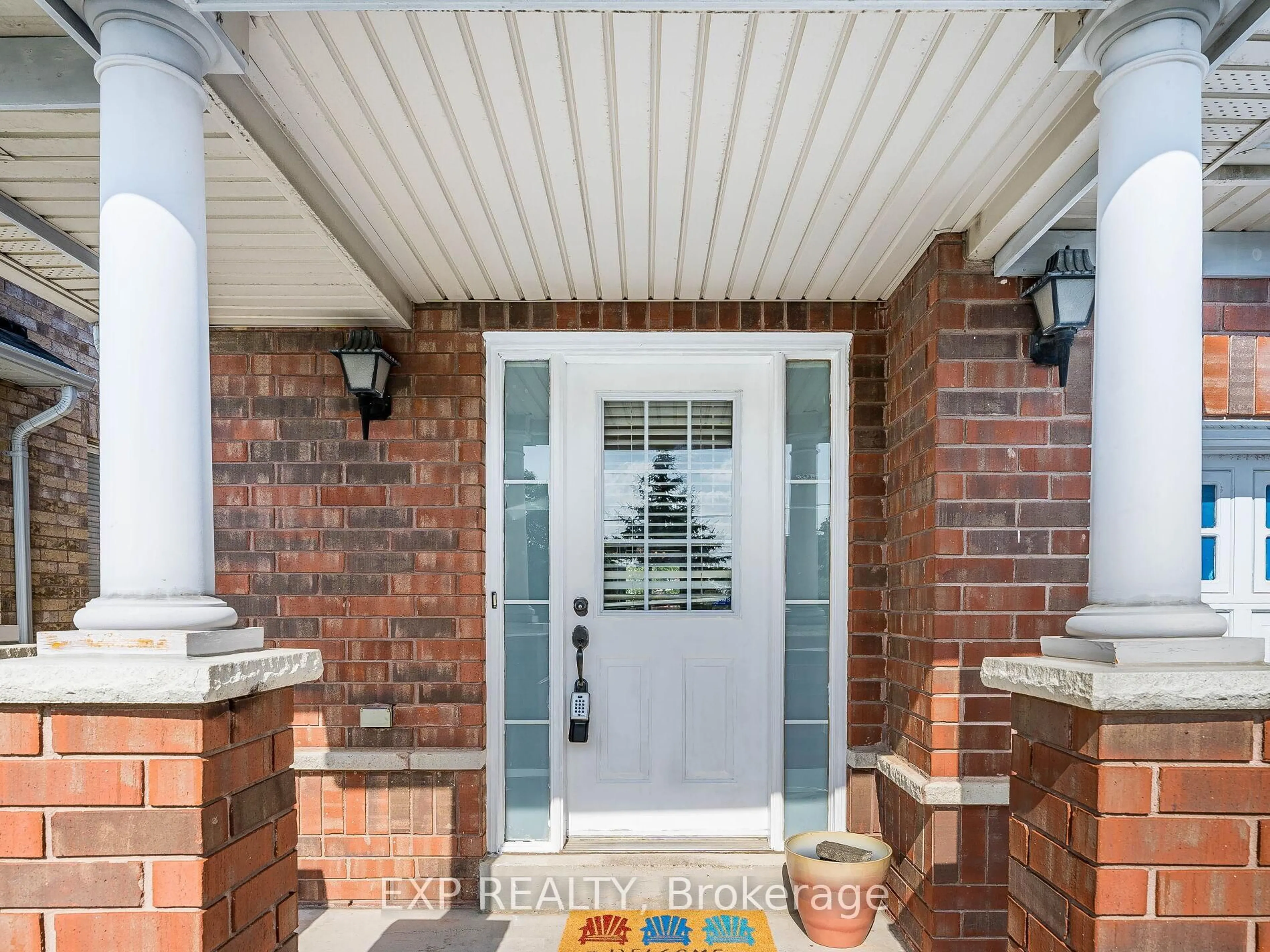Indoor entryway for 49 Timbertop Cres, Brampton Ontario L6R 3J2