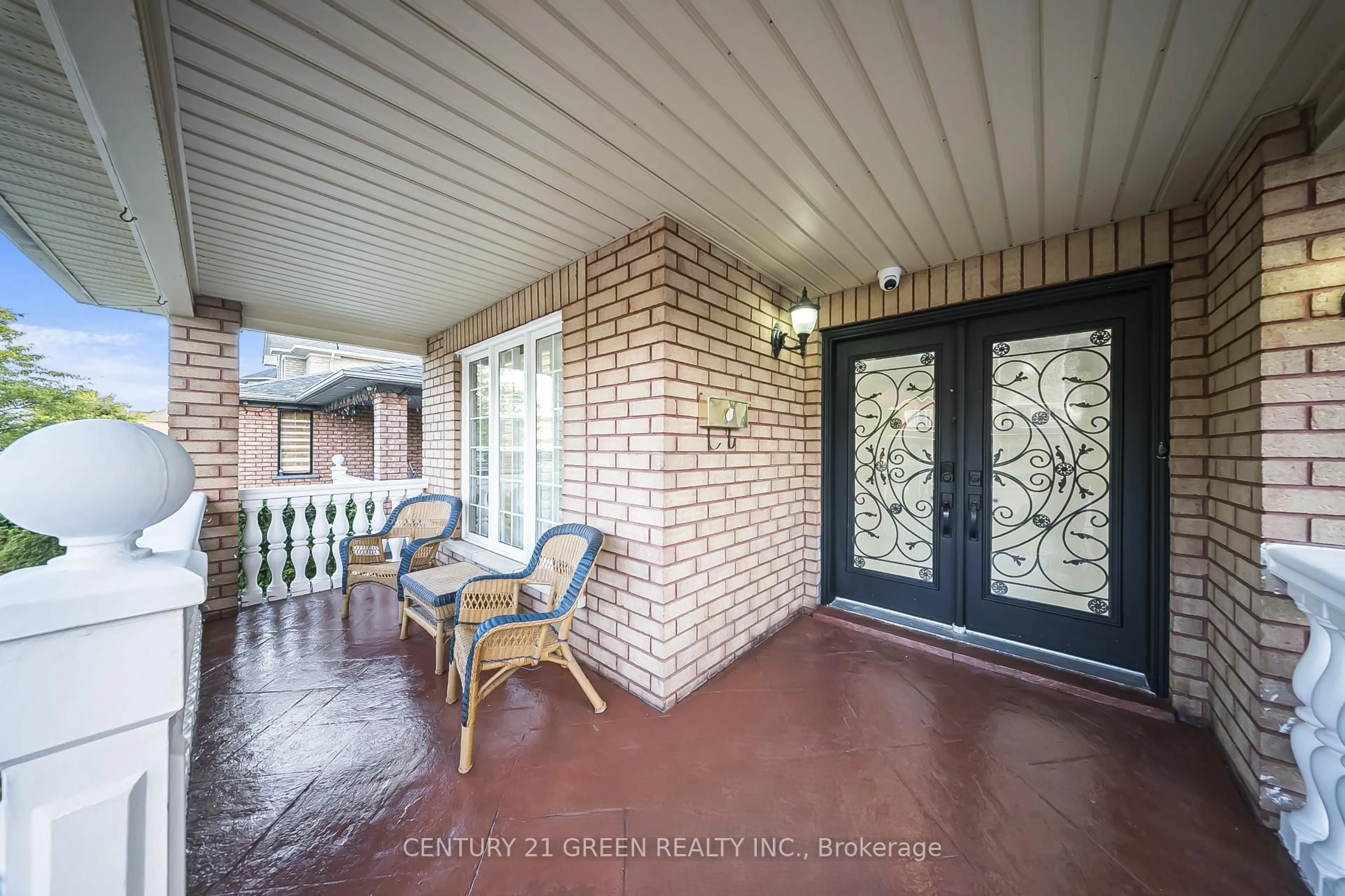 Patio, street for 486 Fernforest Dr, Brampton Ontario L6R 2V4