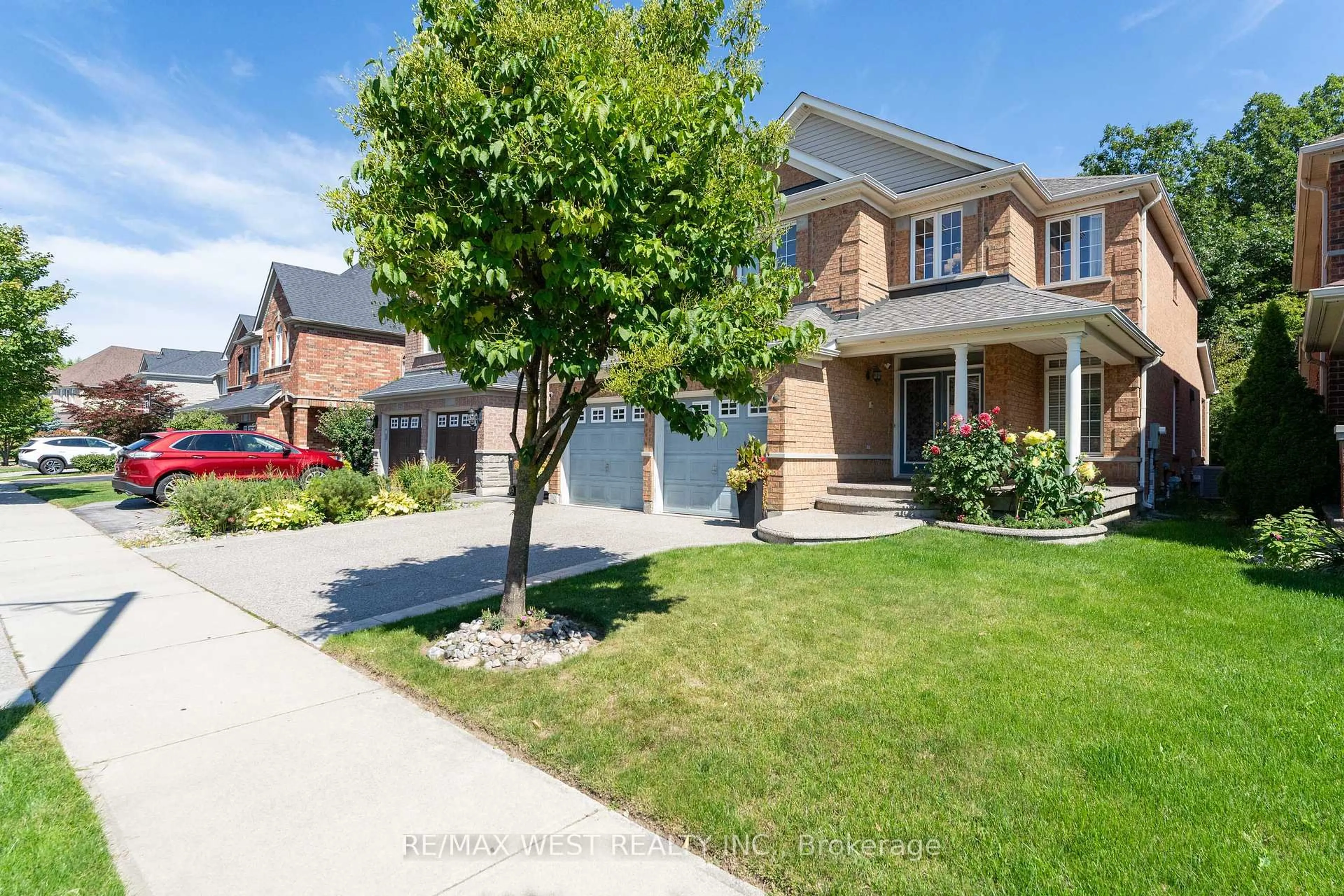 Home with brick exterior material, street for 5211 Misty Pine Cres, Mississauga Ontario L5M 8B9