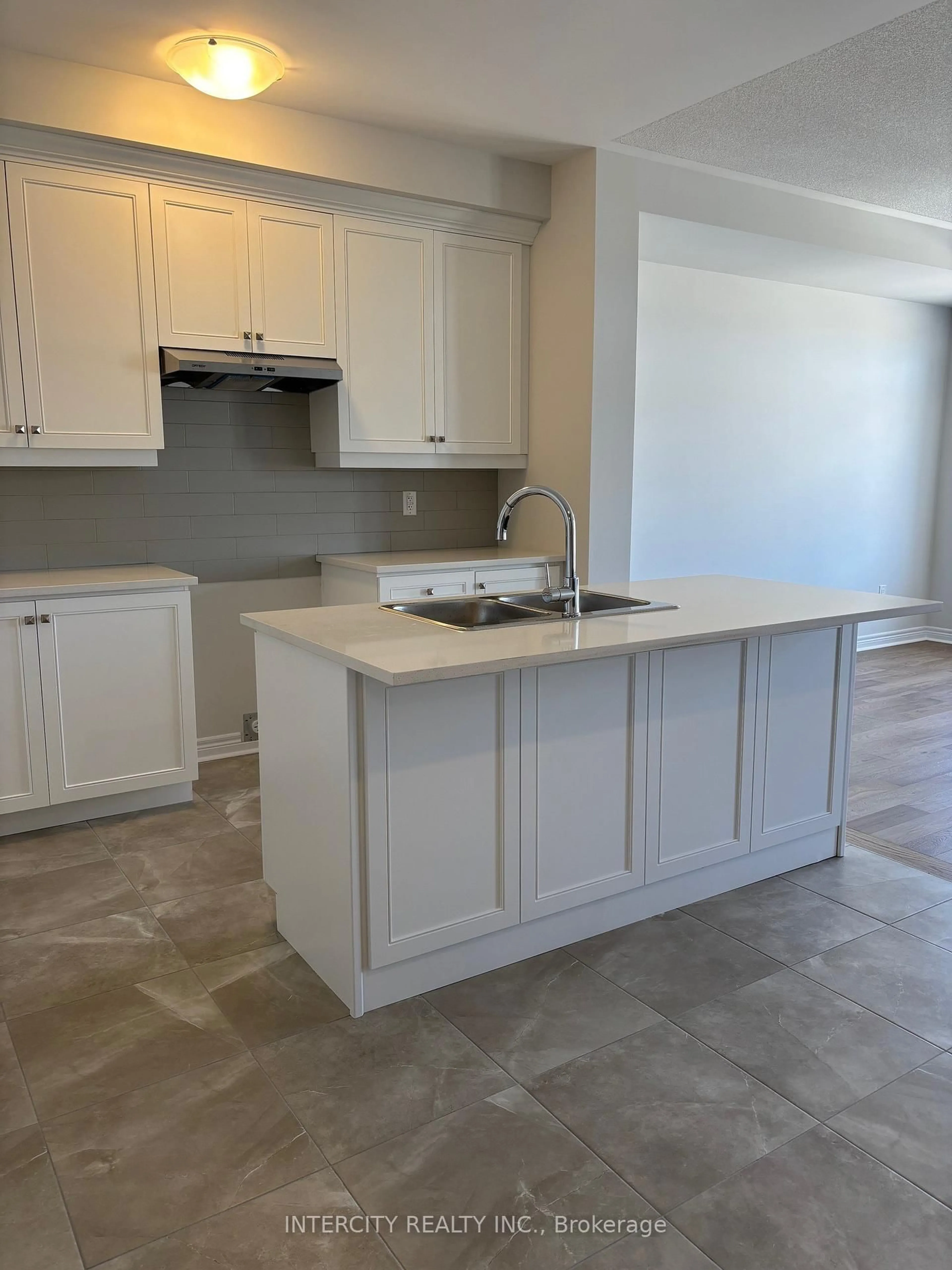 Open concept kitchen, ceramic/tile floor for 323 Inspire Blvd, Brampton Ontario L6R 4E6