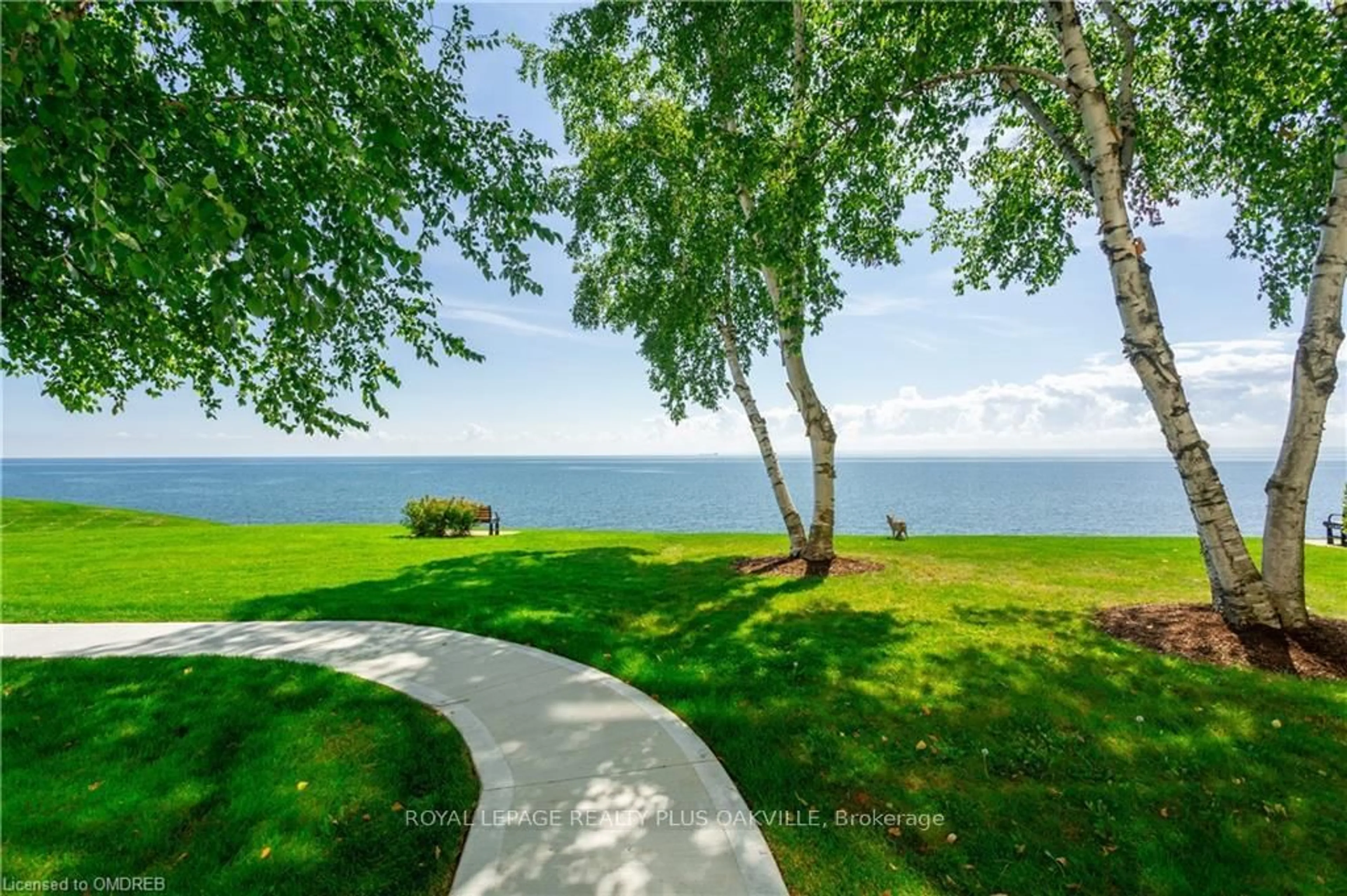 Patio, water/lake/river/ocean view for 5280 Lakeshore Rd #404, Burlington Ontario L7L 5R1