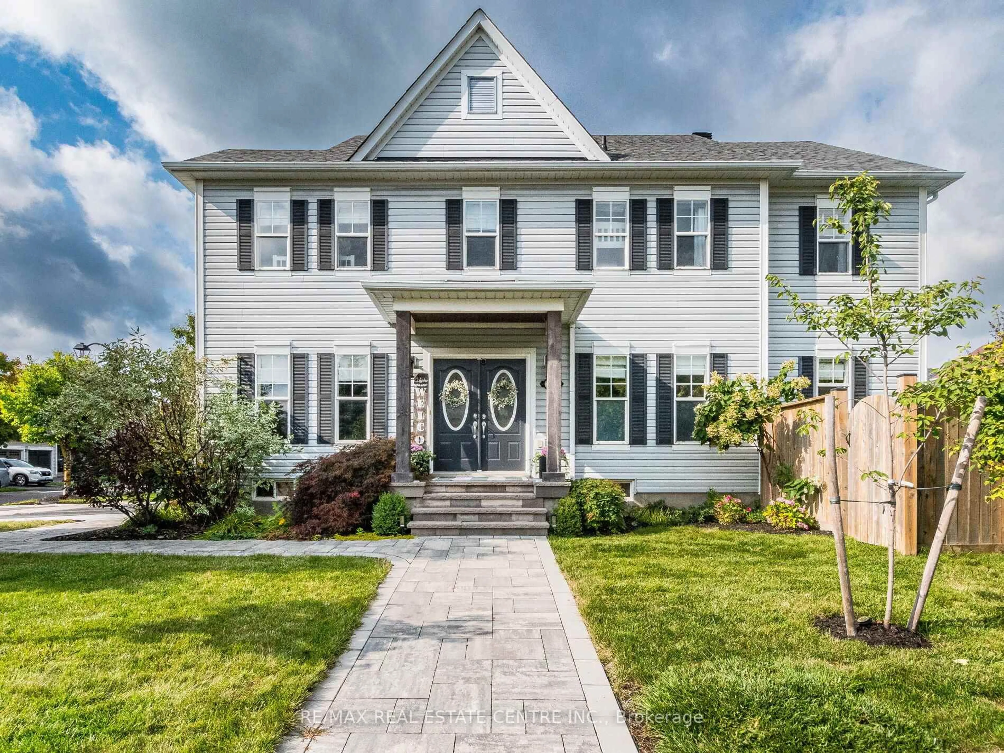 Home with brick exterior material, street for 34 Hurst St, Halton Hills Ontario L7J 2Z8
