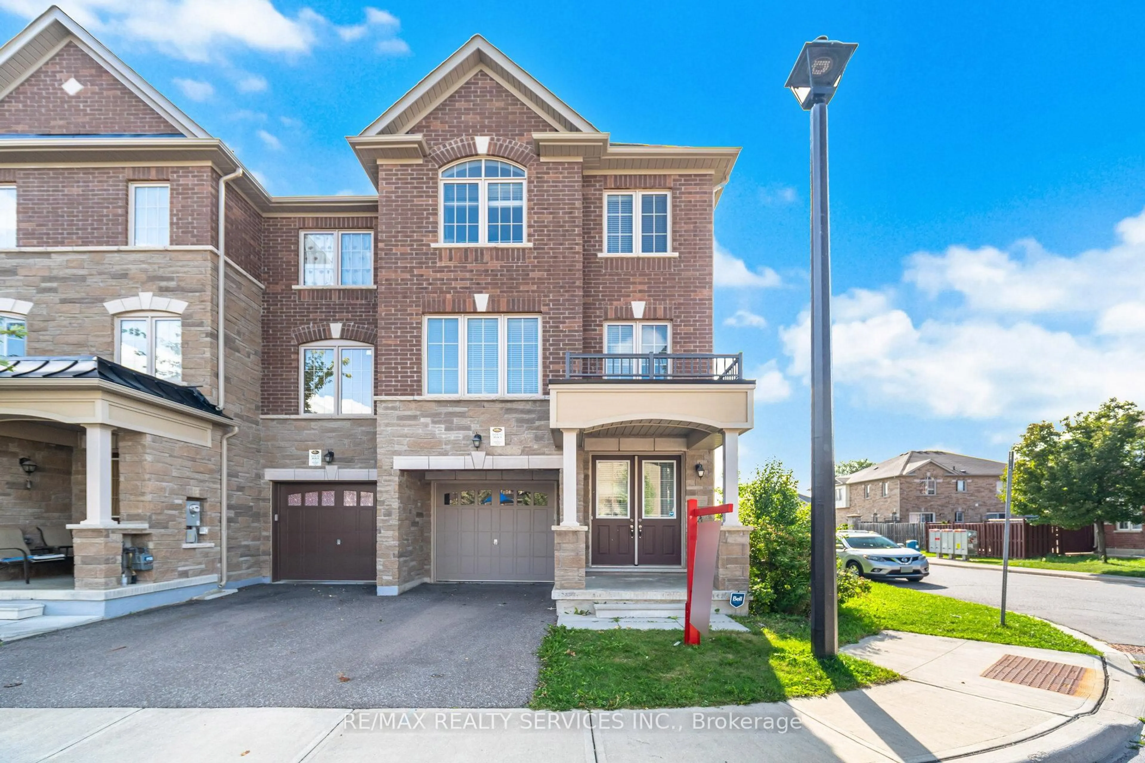 Home with brick exterior material, street for 2 Estelle Gate, Brampton Ontario L6P 4M9