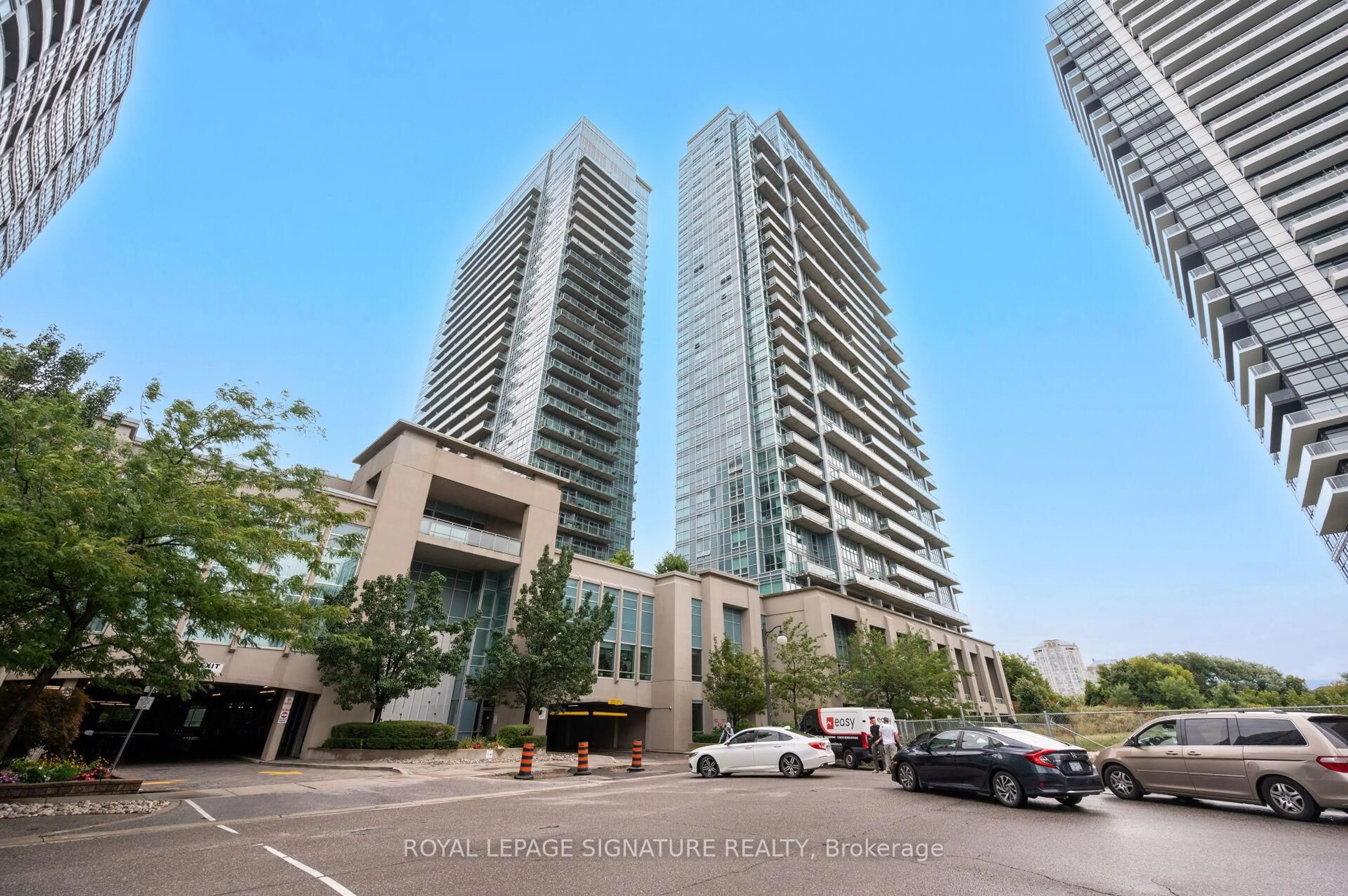 Unknown for 165 Legion Rd #2521, Toronto Ontario M8Y 0B3