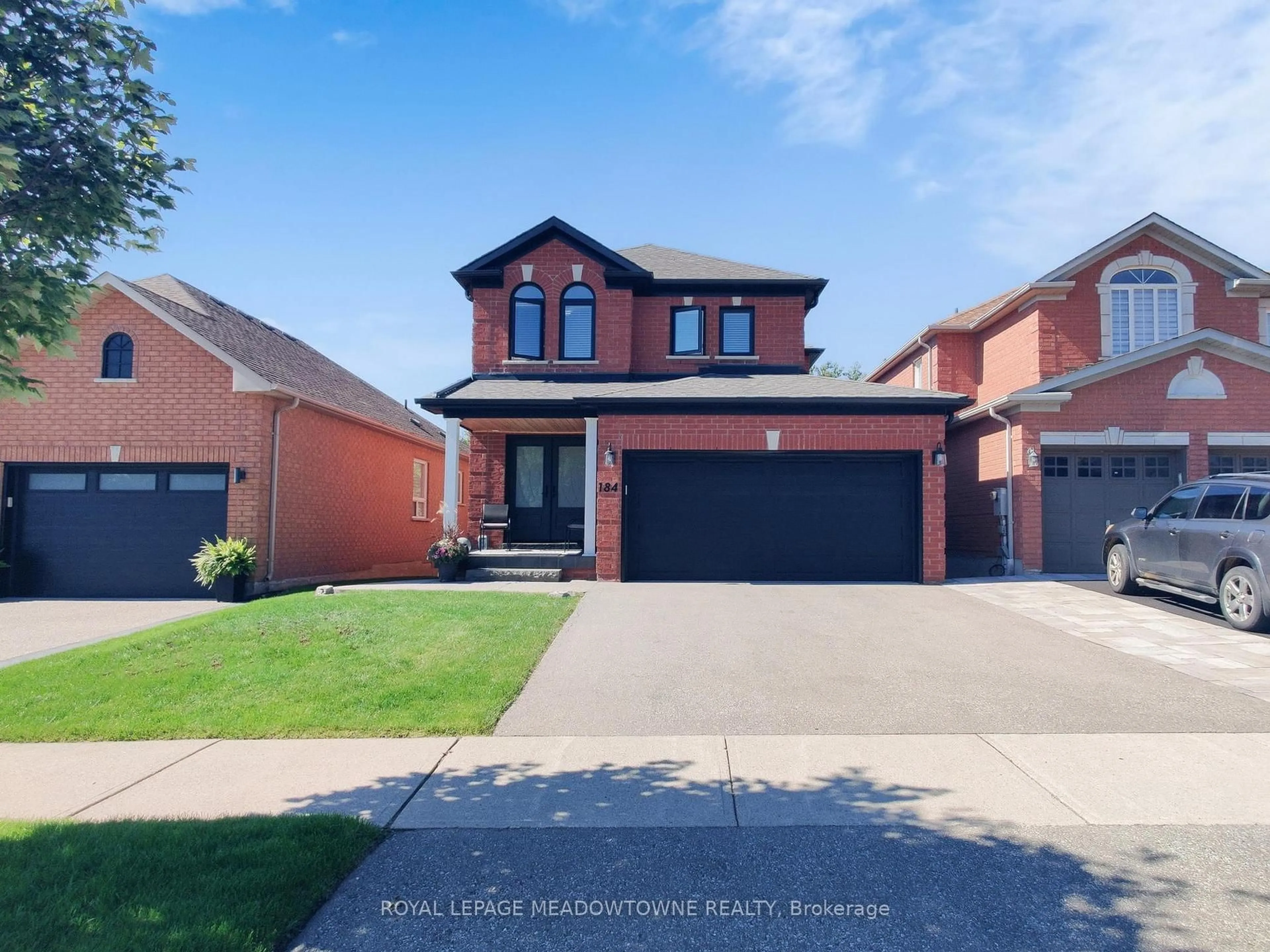 Home with brick exterior material, street for 184 Mowat Cres, Halton Hills Ontario L7G 6A4