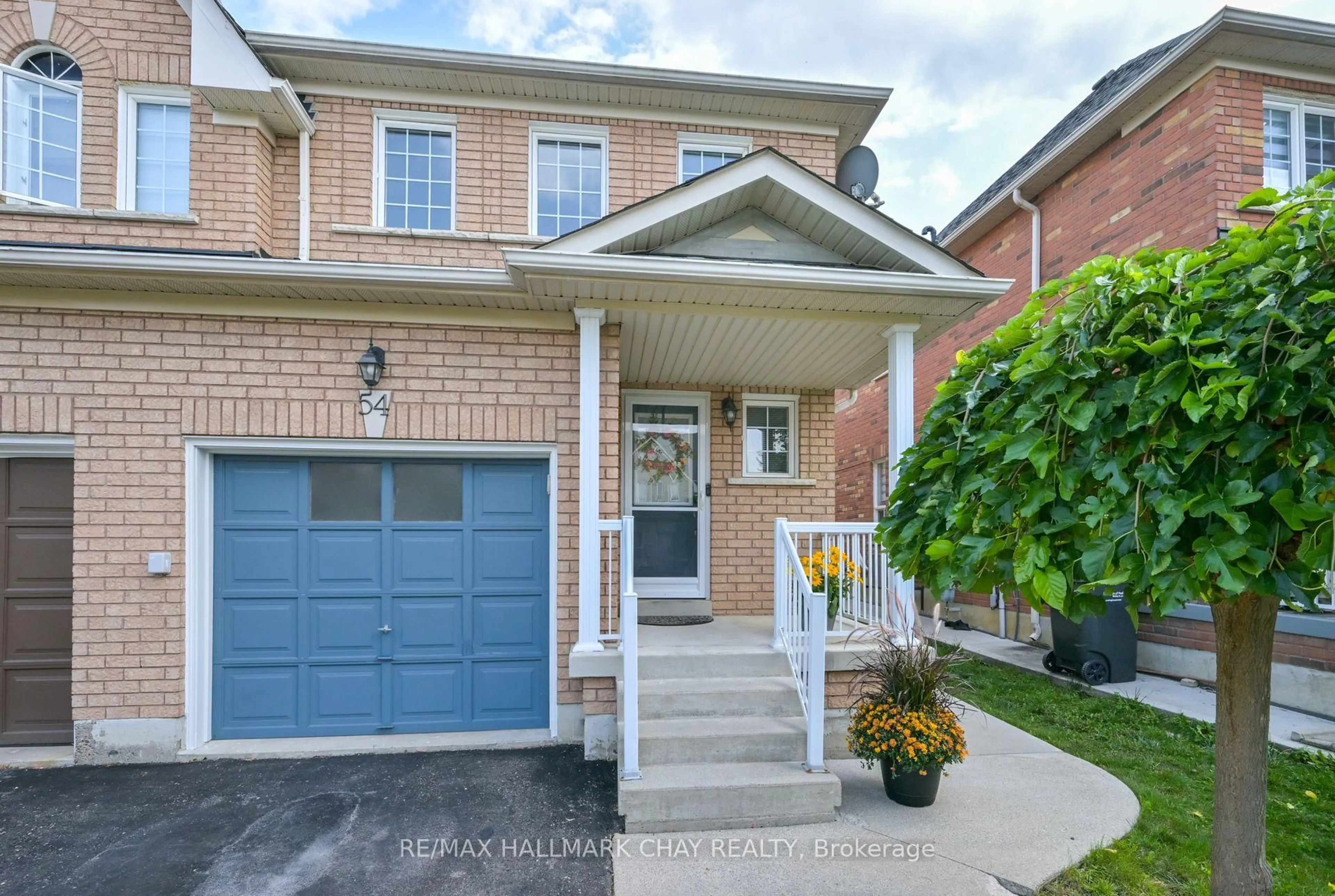 Home with brick exterior material, street for 54 Cadillac Cres, Brampton Ontario L7A 3B6