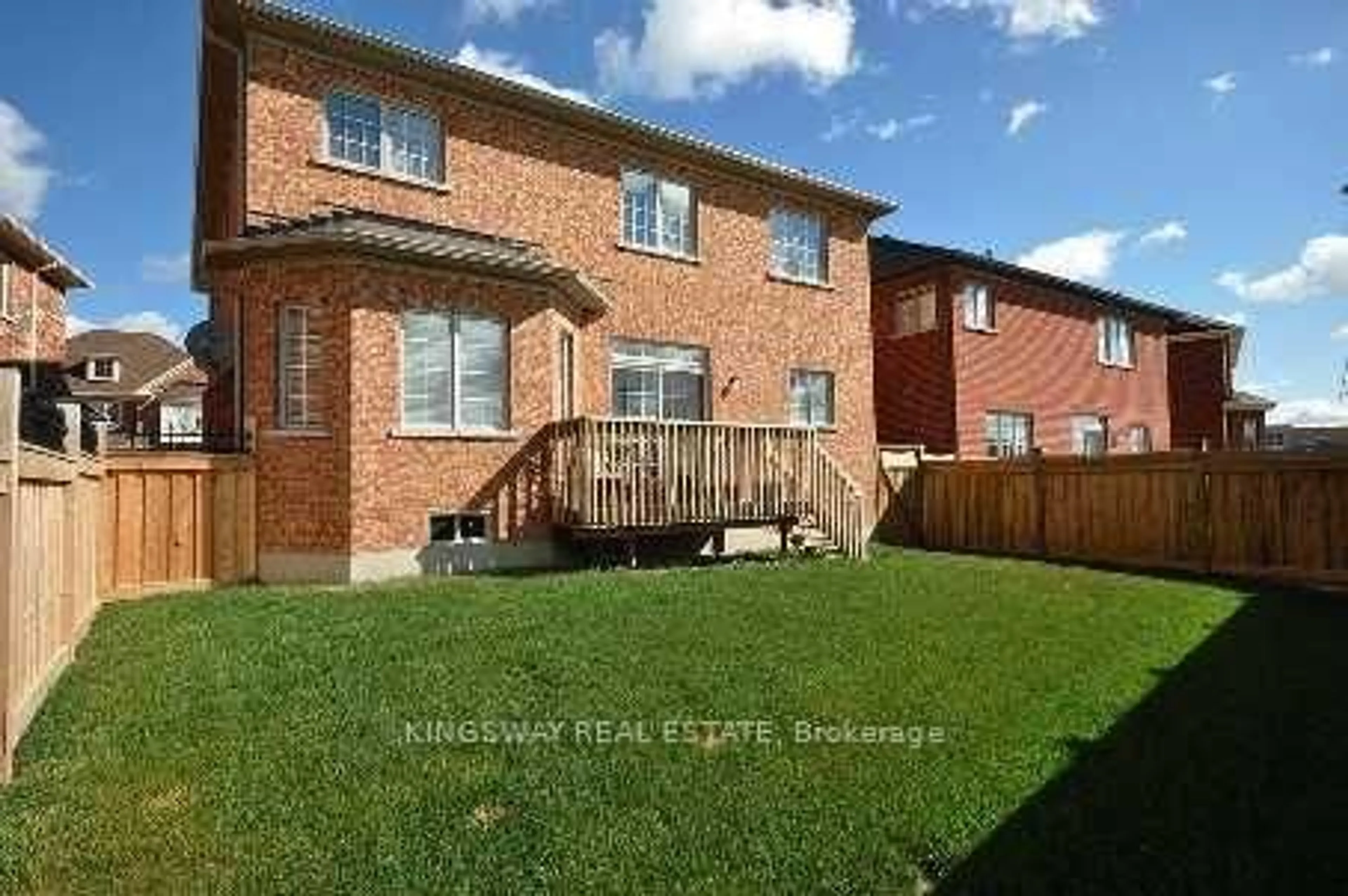 Home with brick exterior material, street for 284 Holmes Cres, Milton Ontario L9T 0R2